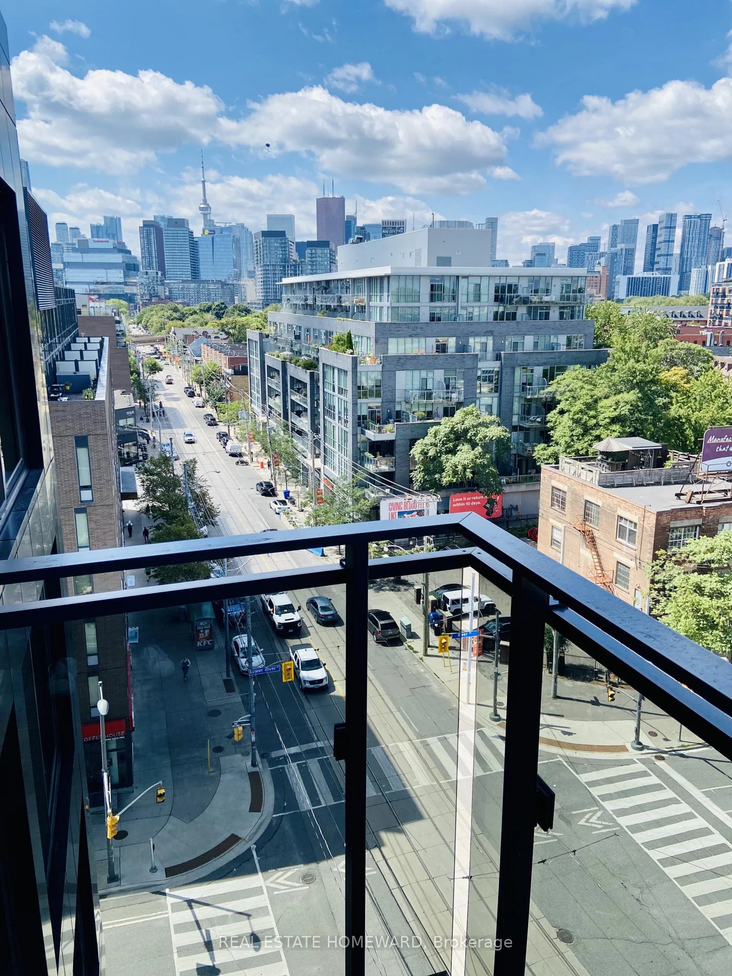 Photo 25 of Unit 817, 51 Trolley Crescent, Toronto, Waterfront Communities — HOMEH