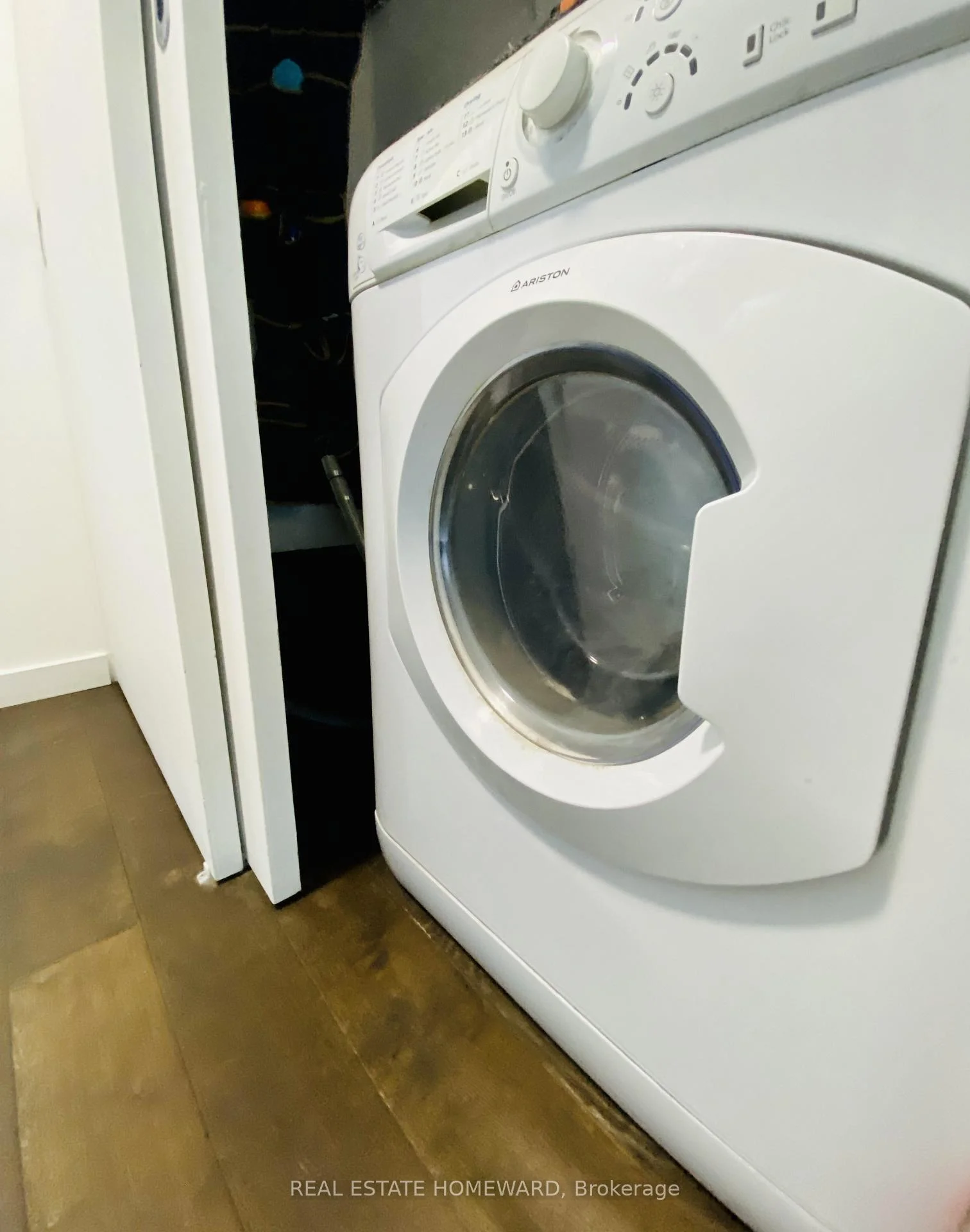 Photo 37 of Unit 817, 51 Trolley Crescent, Toronto, Waterfront Communities — HOMEH