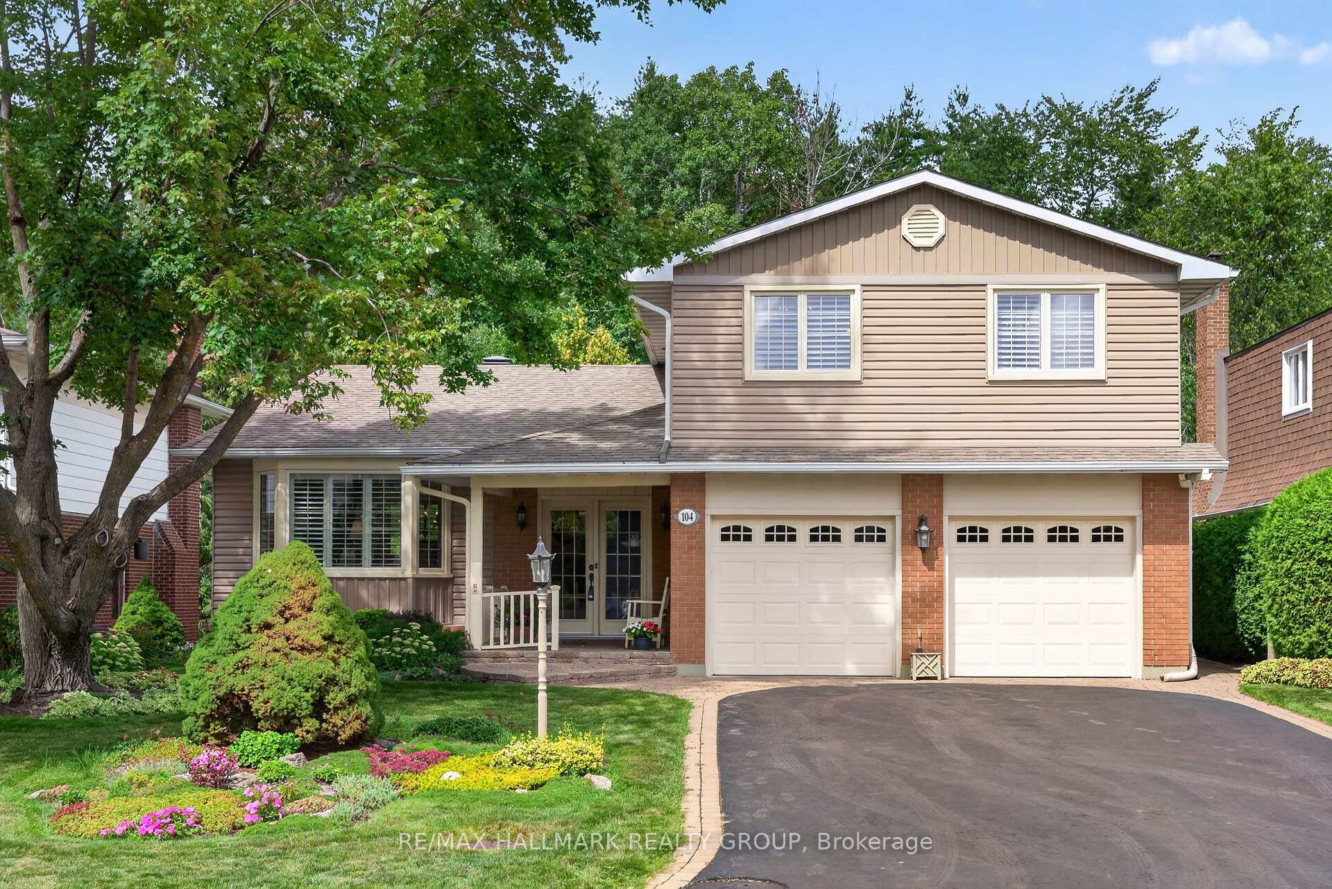 Photo 1 of 104 Northpark Drive, Ottawa, Blackburn Hamlet — HOMEH