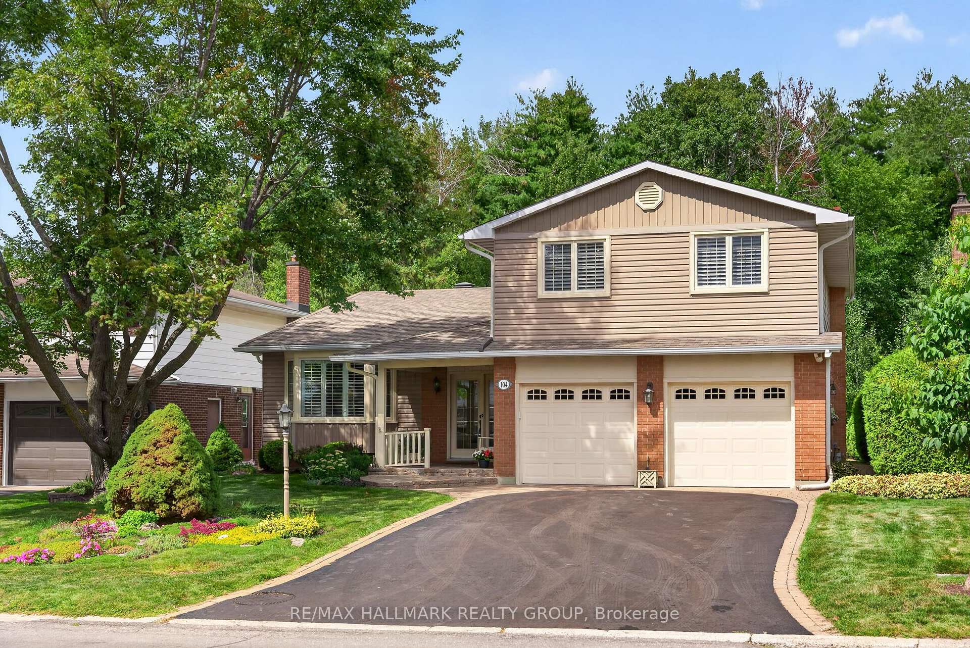 Photo 2 of 104 Northpark Drive, Ottawa, Blackburn Hamlet — HOMEH