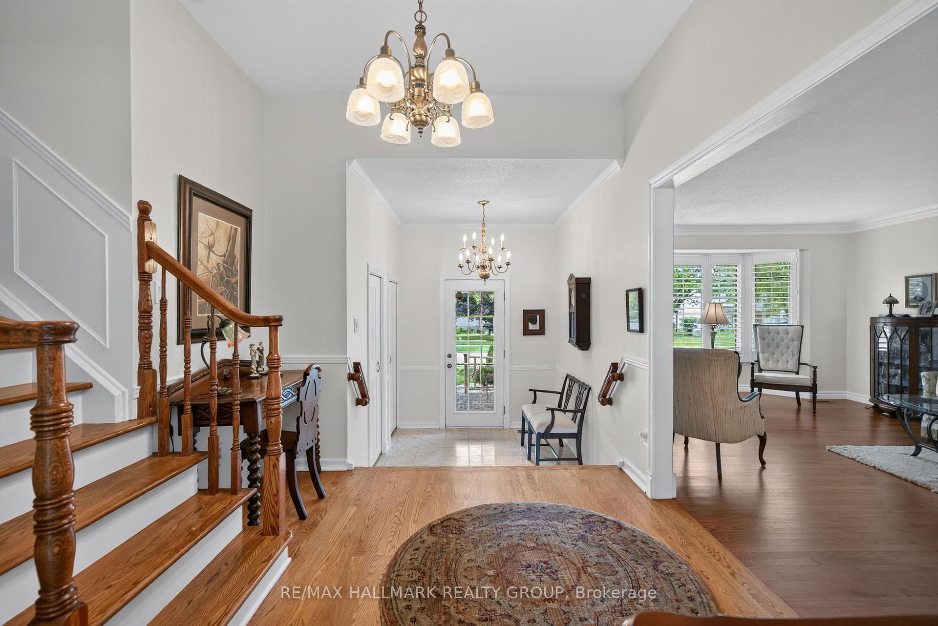 Photo 5 of 104 Northpark Drive, Ottawa, Blackburn Hamlet — HOMEH