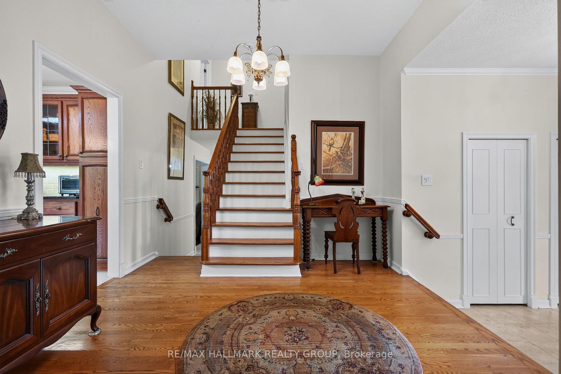 Photo 6 of 104 Northpark Drive, Ottawa, Blackburn Hamlet — HOMEH