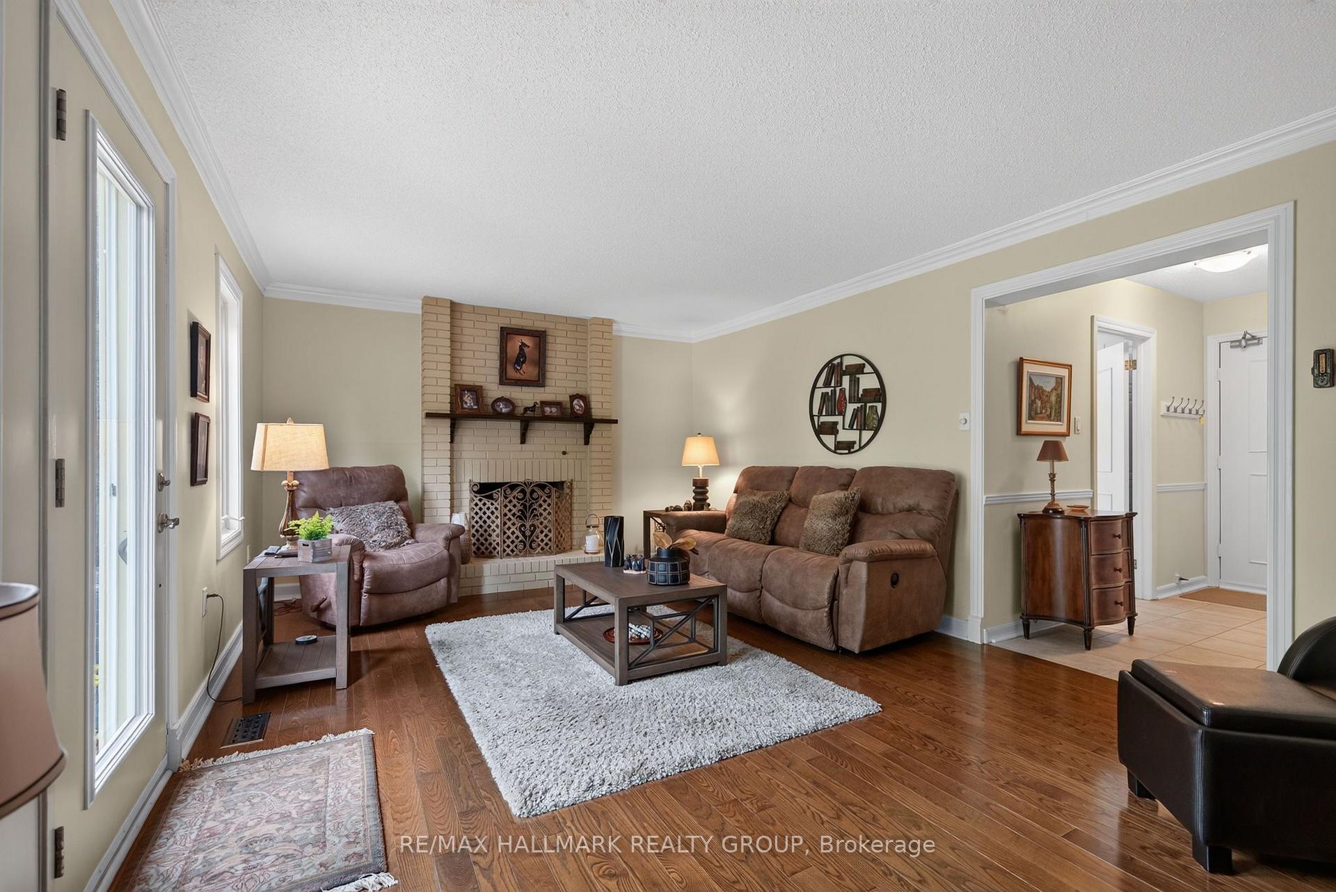 Photo 18 of 104 Northpark Drive, Ottawa, Blackburn Hamlet — HOMEH