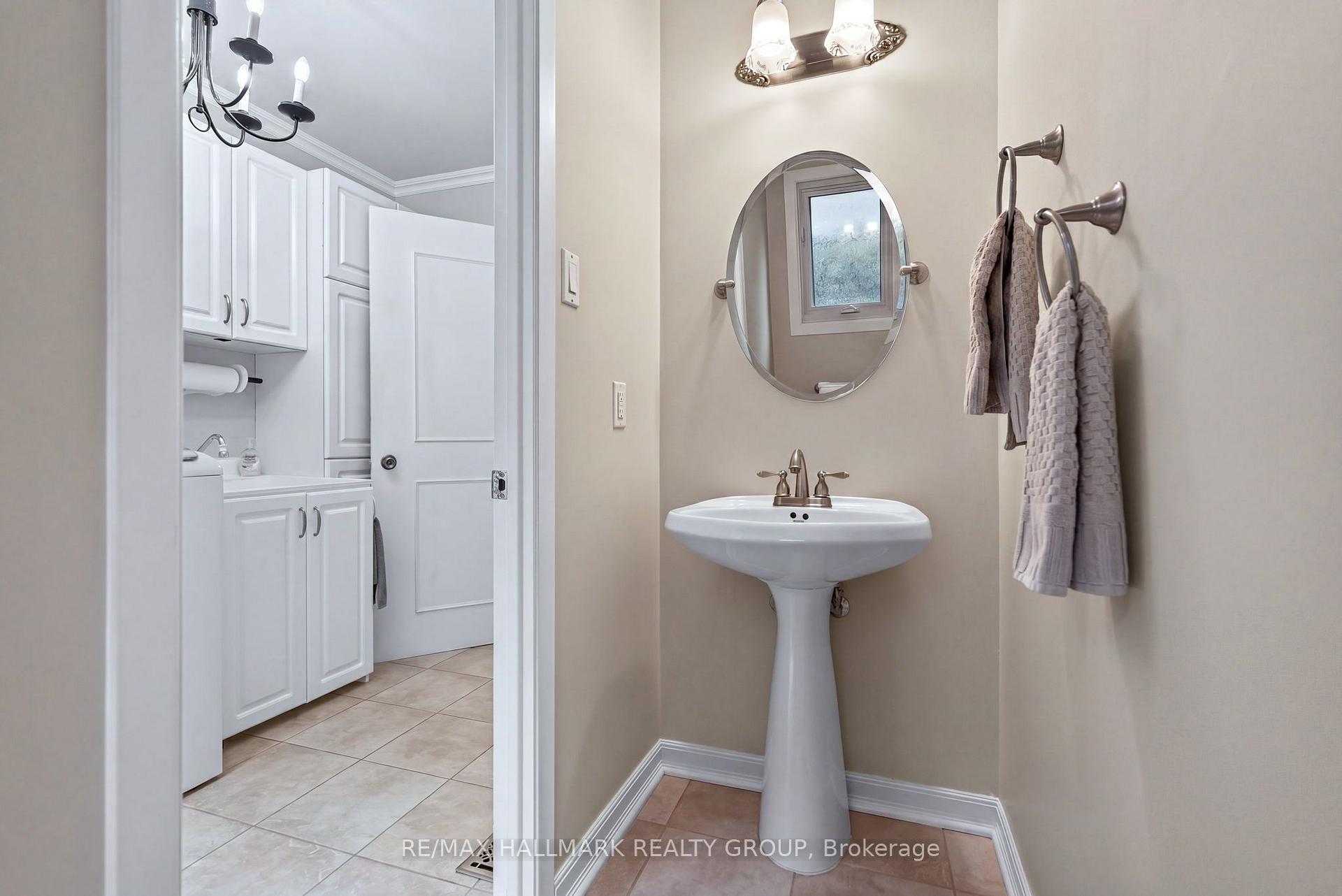 Photo 19 of 104 Northpark Drive, Ottawa, Blackburn Hamlet — HOMEH