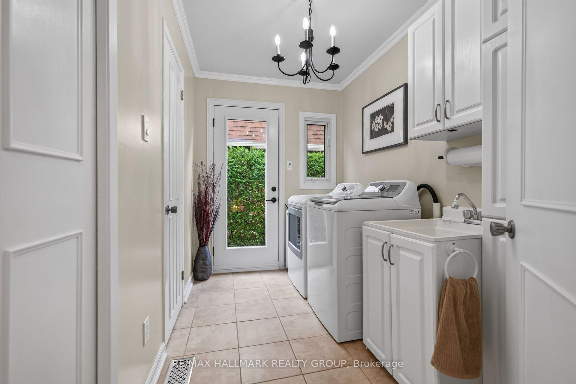Photo 20 of 104 Northpark Drive, Ottawa, Blackburn Hamlet — HOMEH