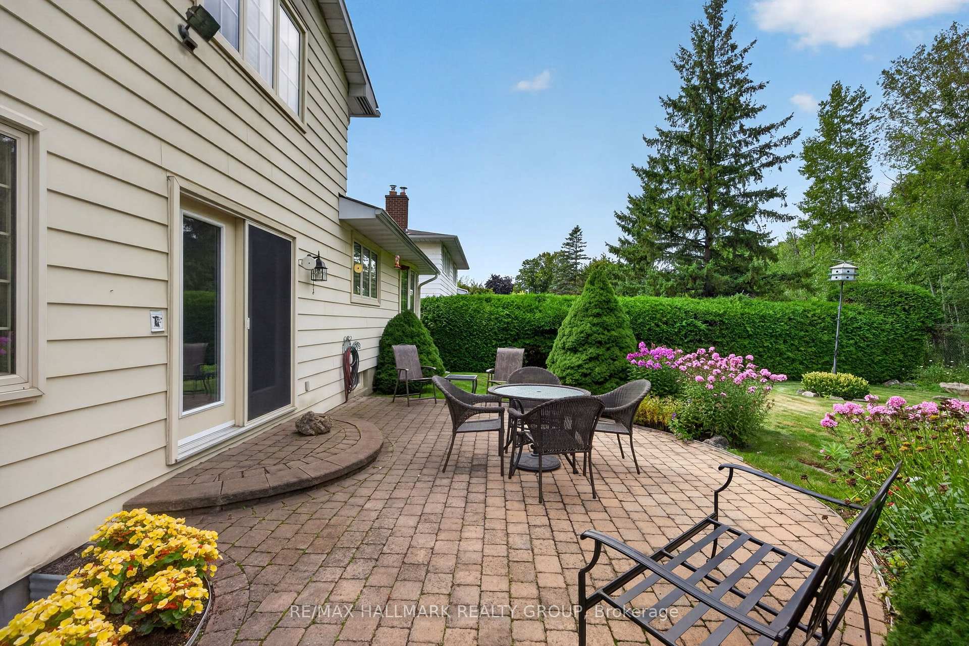 Photo 42 of 104 Northpark Drive, Ottawa, Blackburn Hamlet — HOMEH