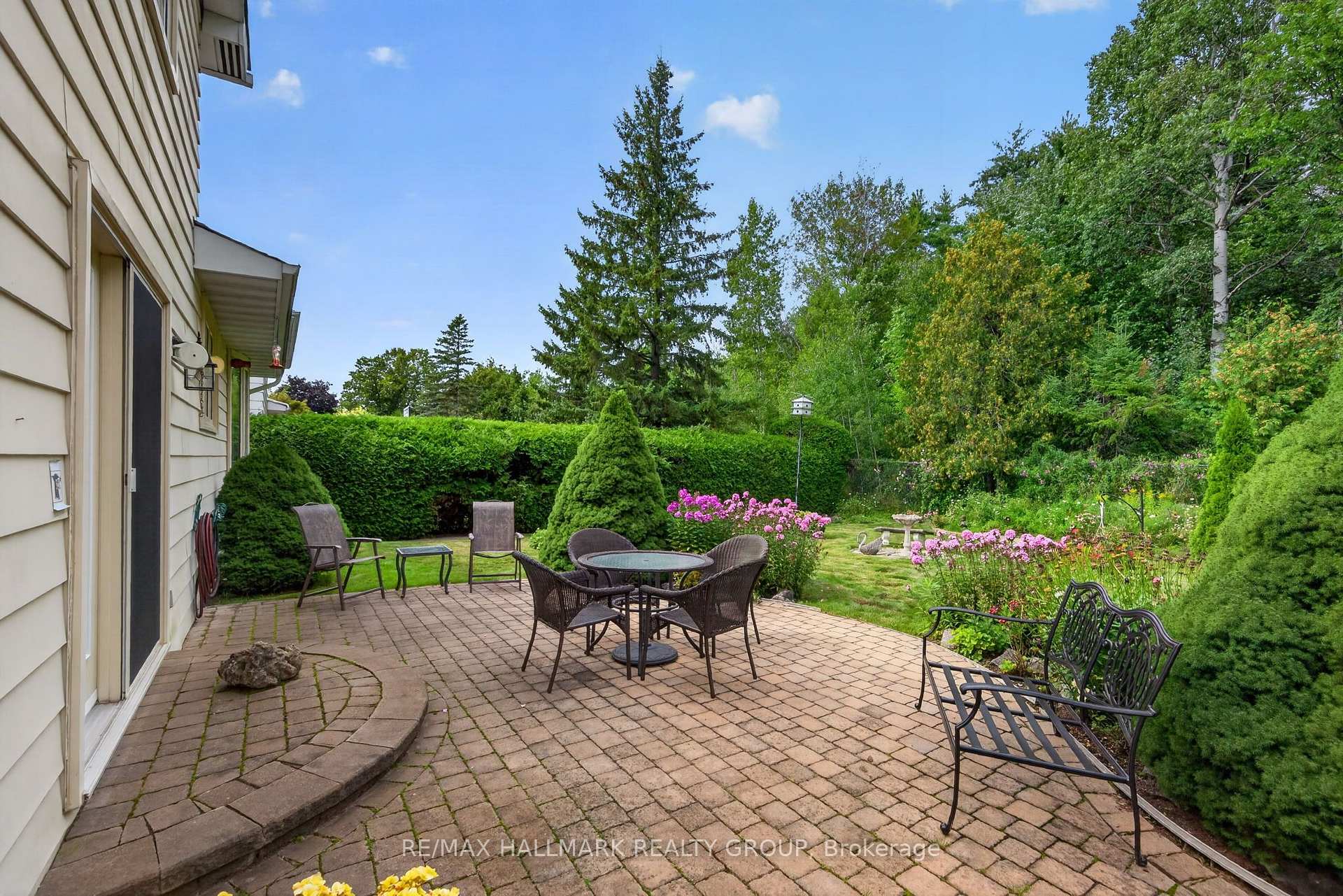 Photo 43 of 104 Northpark Drive, Ottawa, Blackburn Hamlet — HOMEH