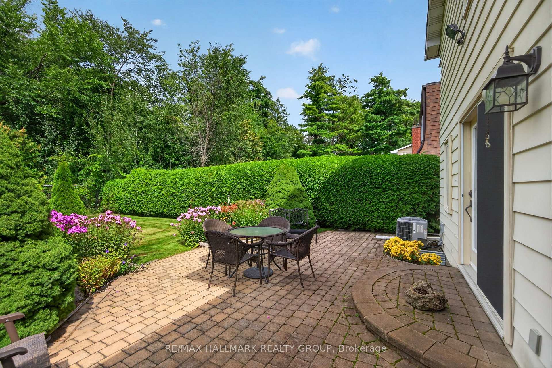 Photo 44 of 104 Northpark Drive, Ottawa, Blackburn Hamlet — HOMEH