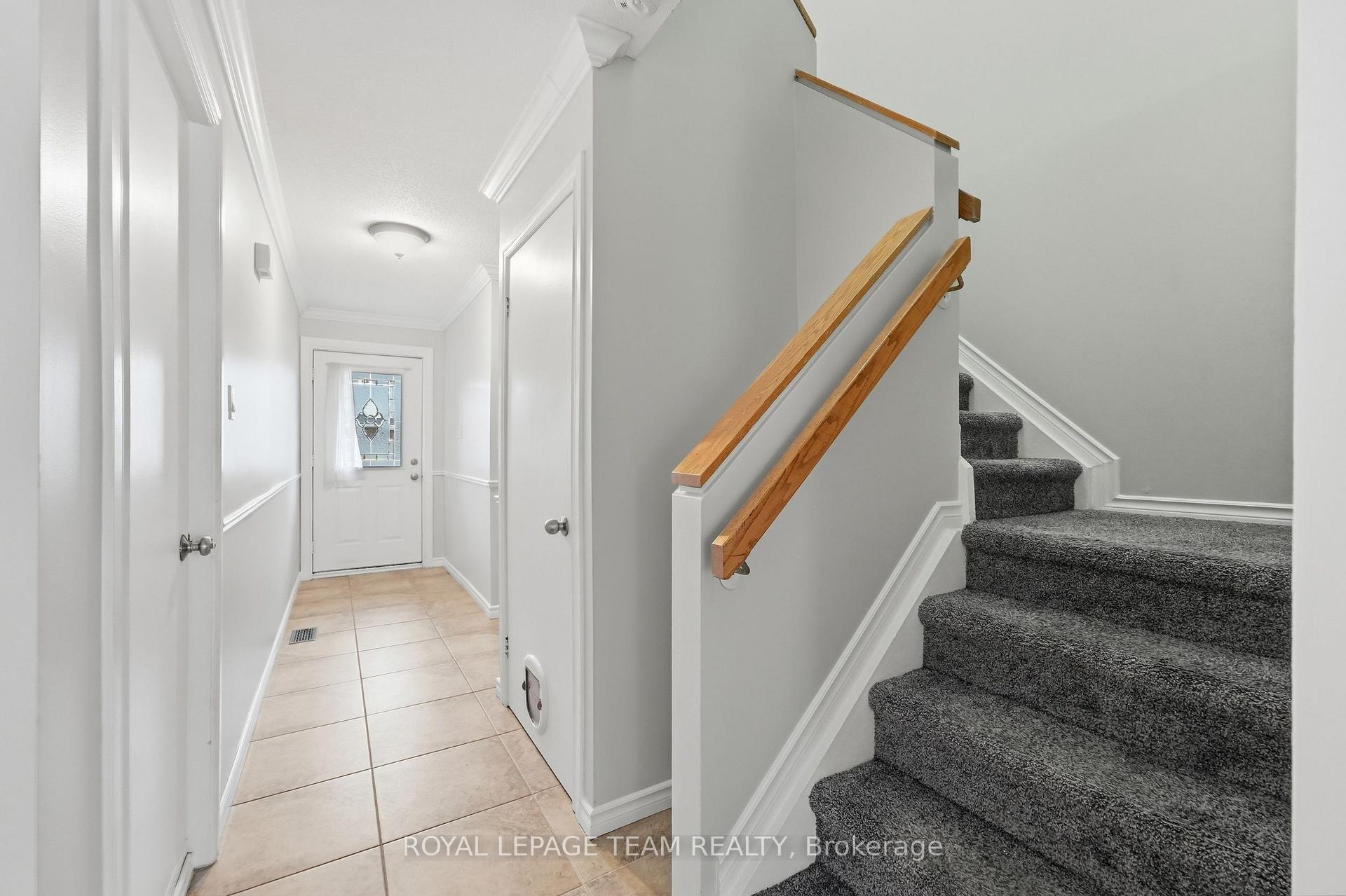 Photo 6 of 304 Valade Crescent, Ottawa, Fallingbrook/Pineridge — HOMEH