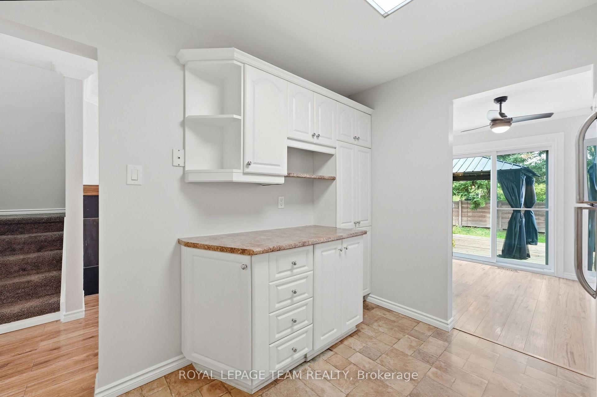 Photo 18 of 304 Valade Crescent, Ottawa, Fallingbrook/Pineridge — HOMEH