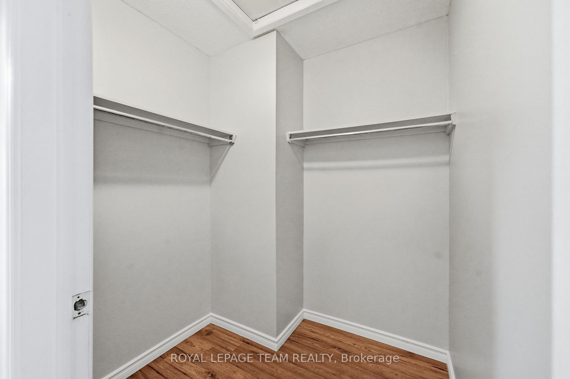 Photo 23 of 304 Valade Crescent, Ottawa, Fallingbrook/Pineridge — HOMEH
