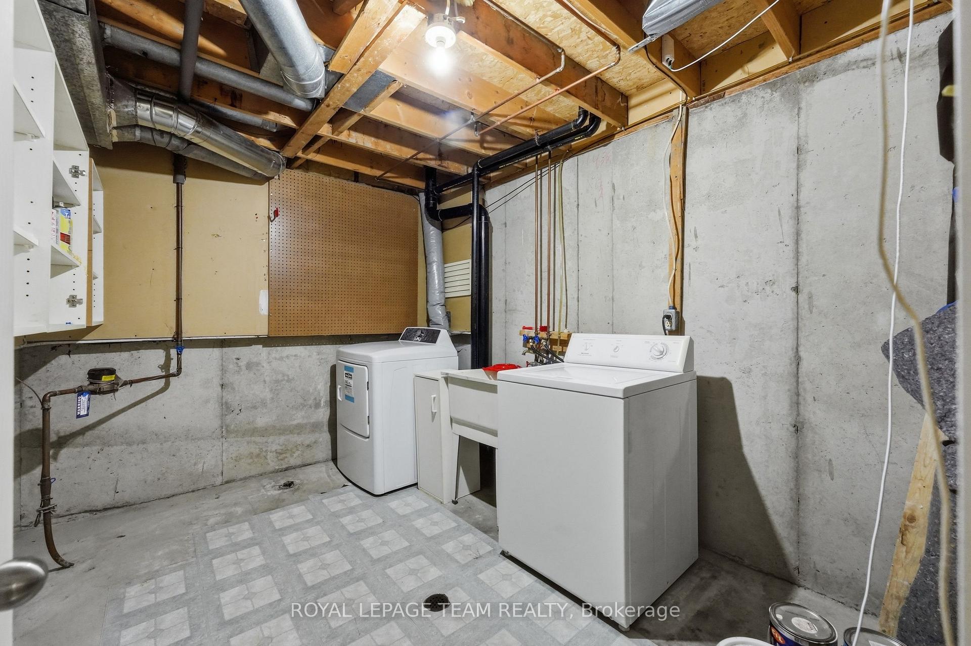 Photo 37 of 304 Valade Crescent, Ottawa, Fallingbrook/Pineridge — HOMEH