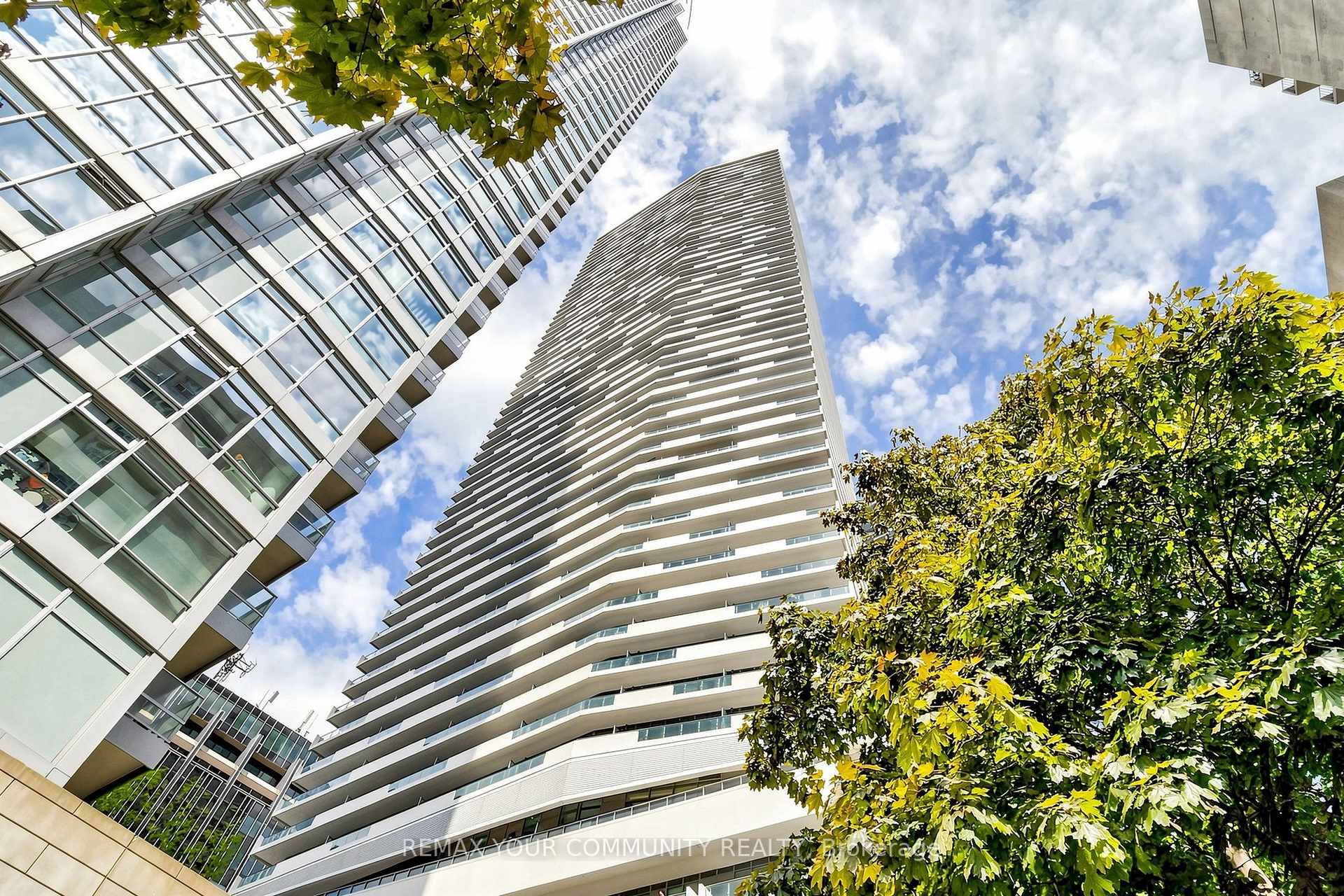 Photo 1 of Unit 2709, 2221 Yonge Street, Toronto, Mount Pleasant West — HOMEH