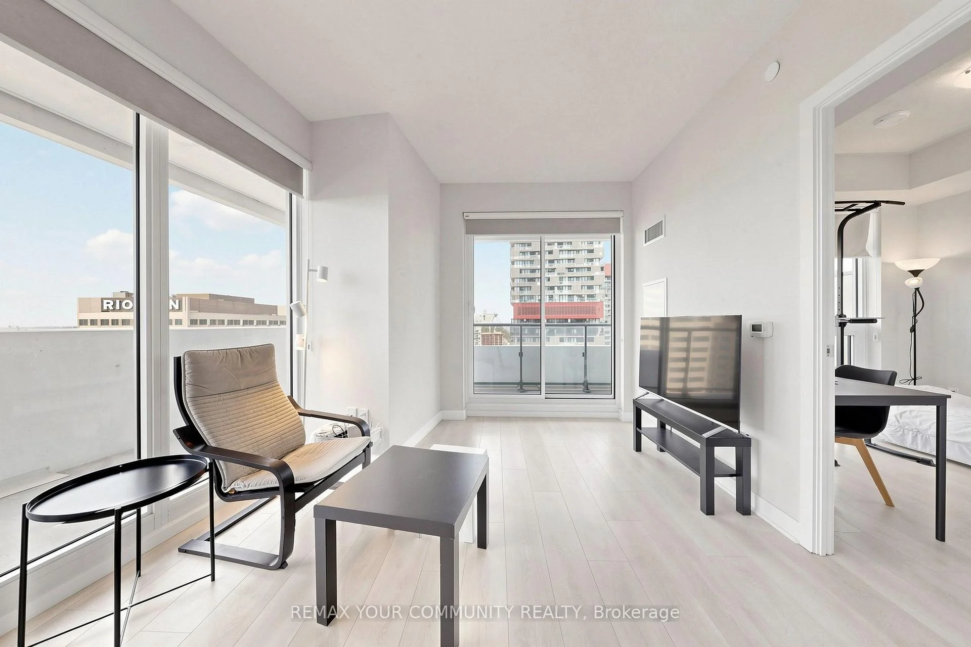 Photo 10 of Unit 2709, 2221 Yonge Street, Toronto, Mount Pleasant West — HOMEH