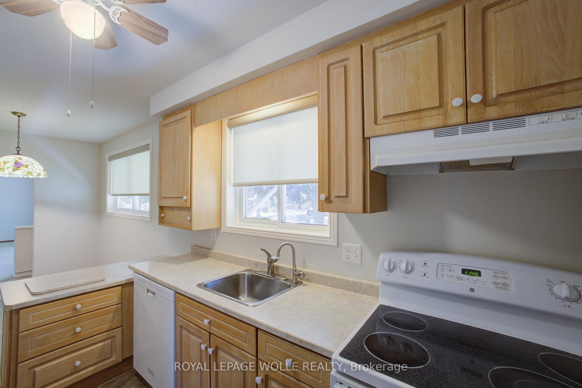Photo 15 of 52 Queenston Crescent, Kitchener, Grand River North — HOMEH