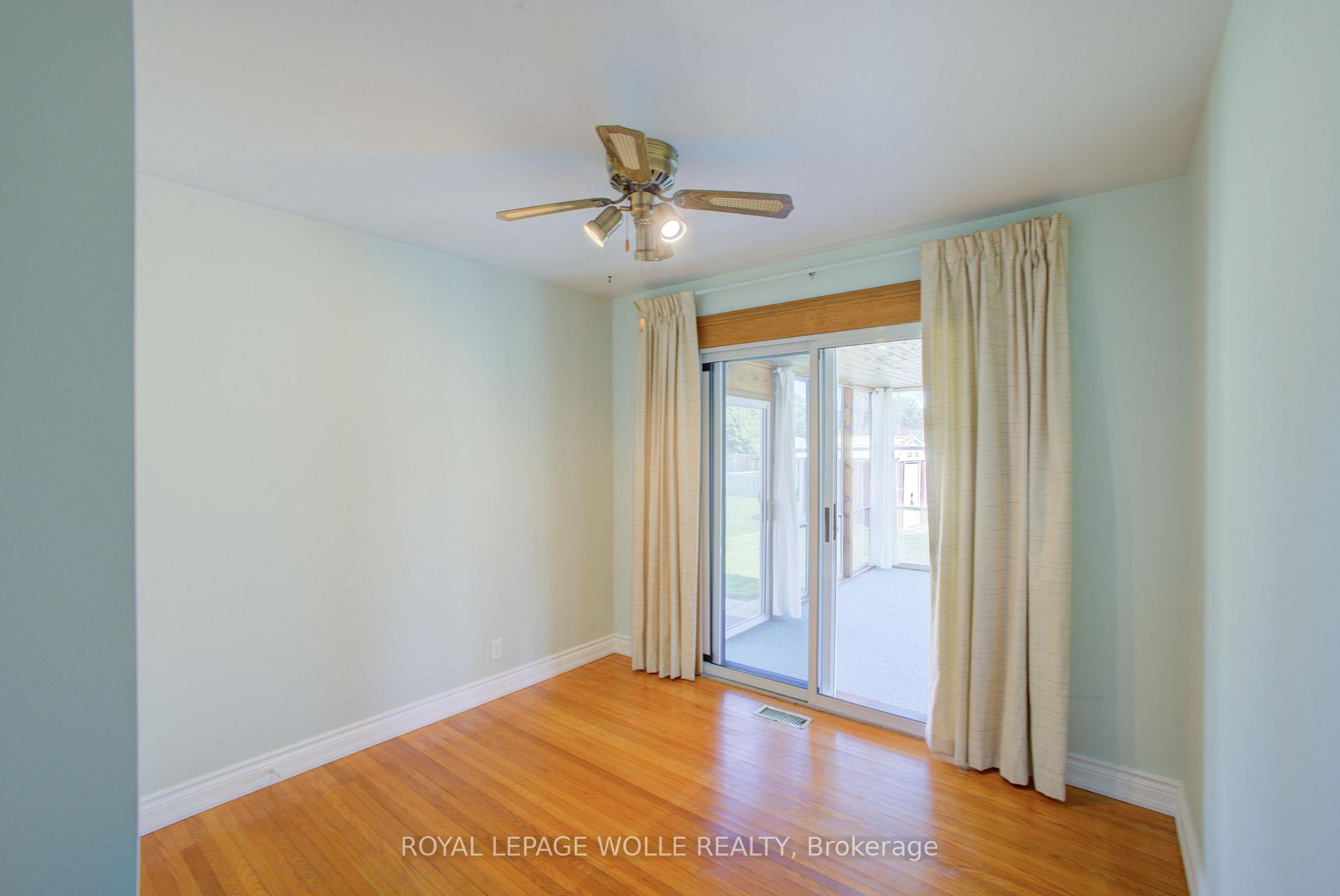 Photo 18 of 52 Queenston Crescent, Kitchener, Grand River North — HOMEH