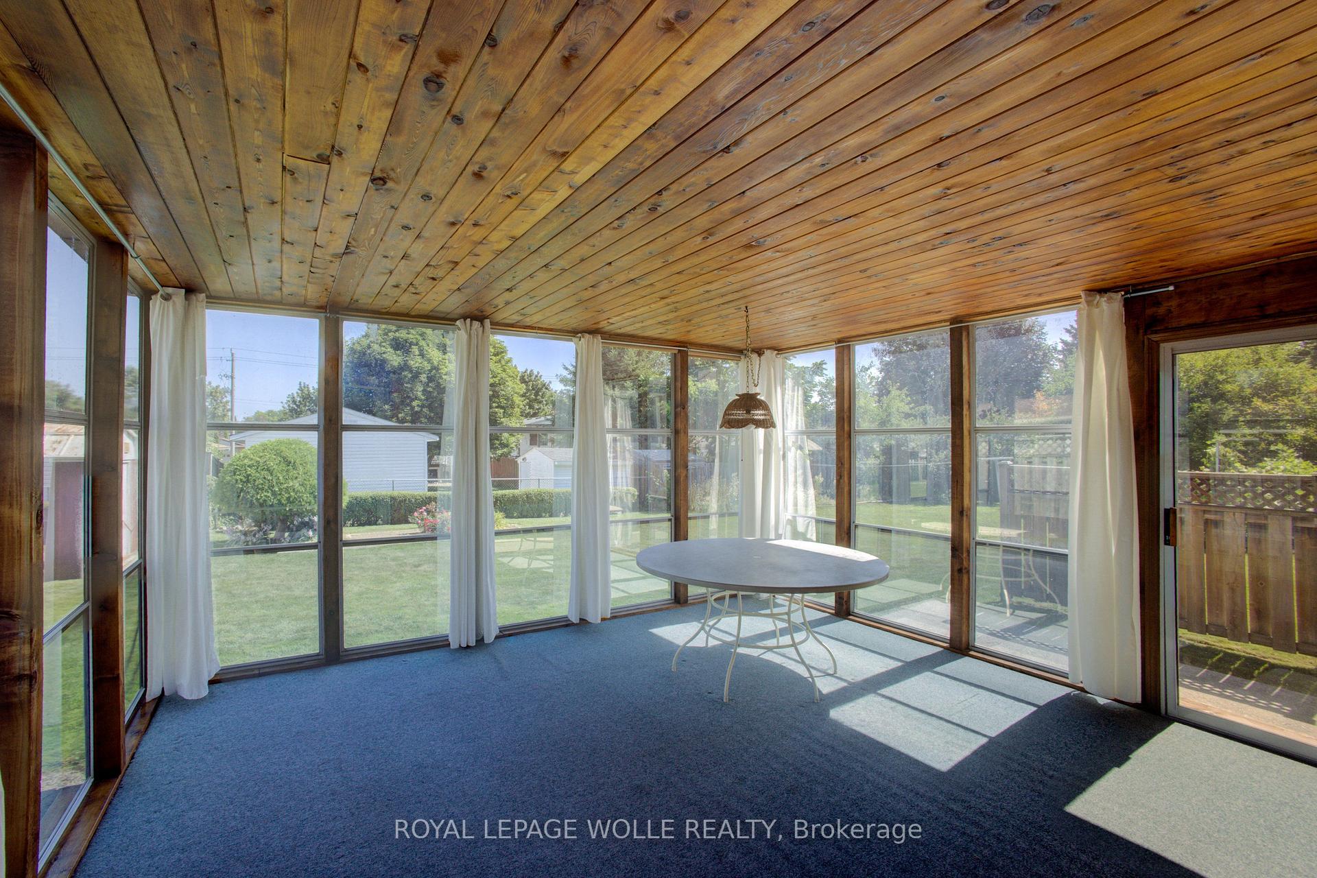 Photo 21 of 52 Queenston Crescent, Kitchener, Grand River North — HOMEH