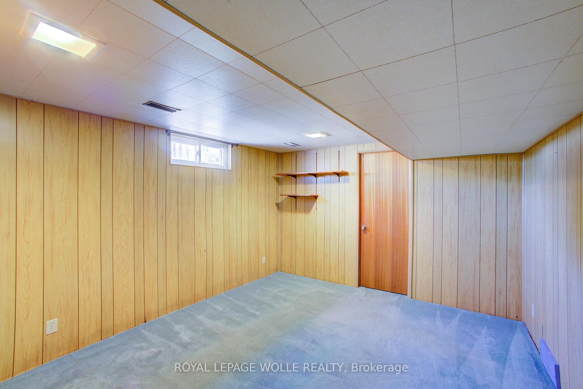 Photo 32 of 52 Queenston Crescent, Kitchener, Grand River North — HOMEH