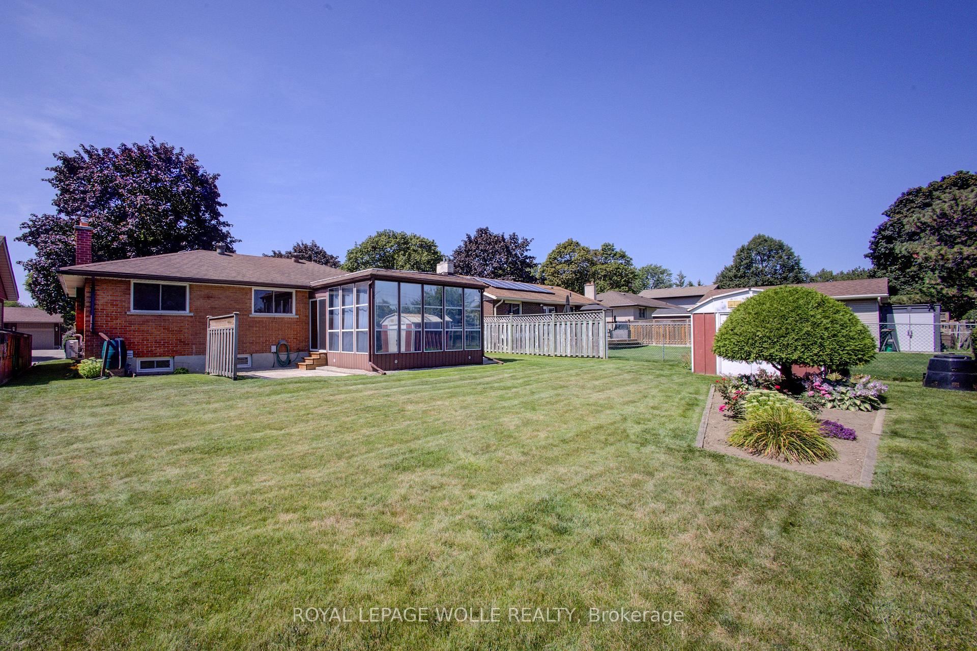 Photo 42 of 52 Queenston Crescent, Kitchener, Grand River North — HOMEH