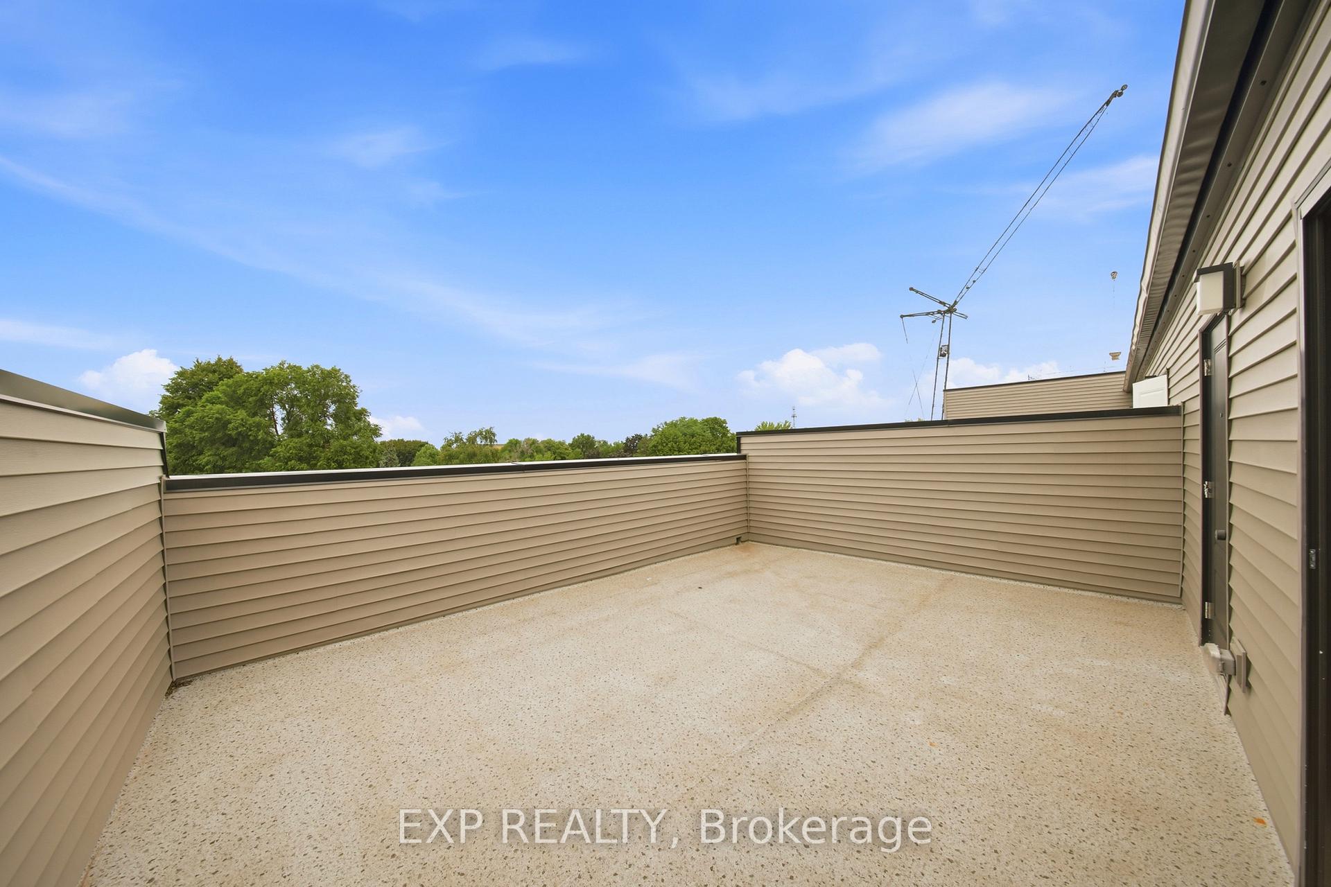 Photo 34 of Unit 12, 2 Slessor Boulevard, Grimsby, Grimsby West — HOMEH