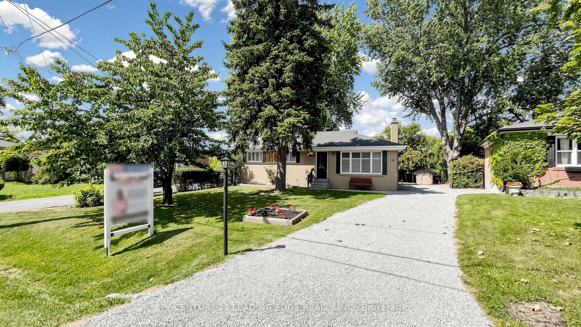 Photo 1 of 14 Winlaw Place, Markham, Markham Village — HOMEH