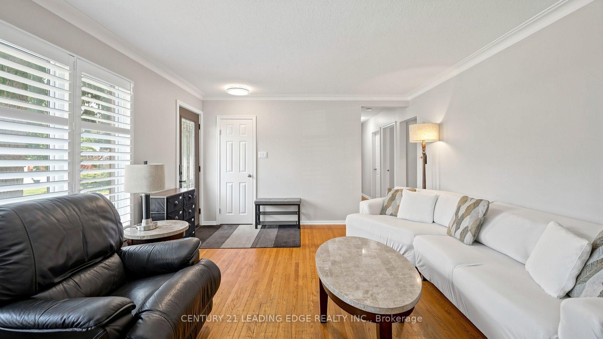 Photo 8 of 14 Winlaw Place, Markham, Markham Village — HOMEH