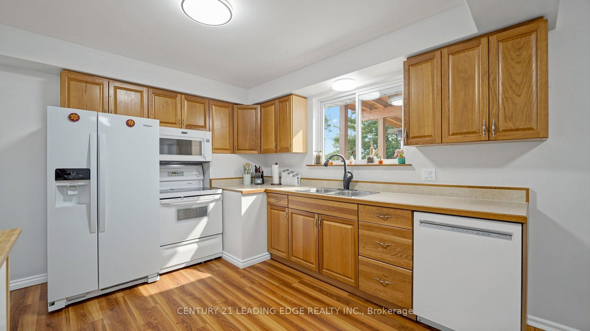 Photo 11 of 14 Winlaw Place, Markham, Markham Village — HOMEH