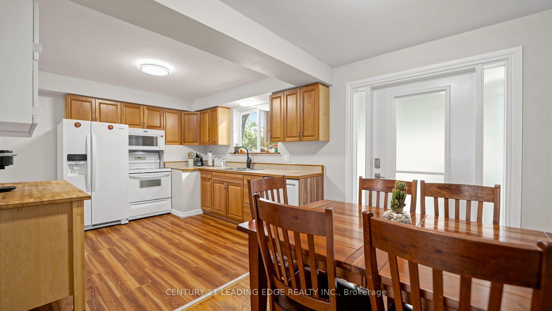 Photo 15 of 14 Winlaw Place, Markham, Markham Village — HOMEH