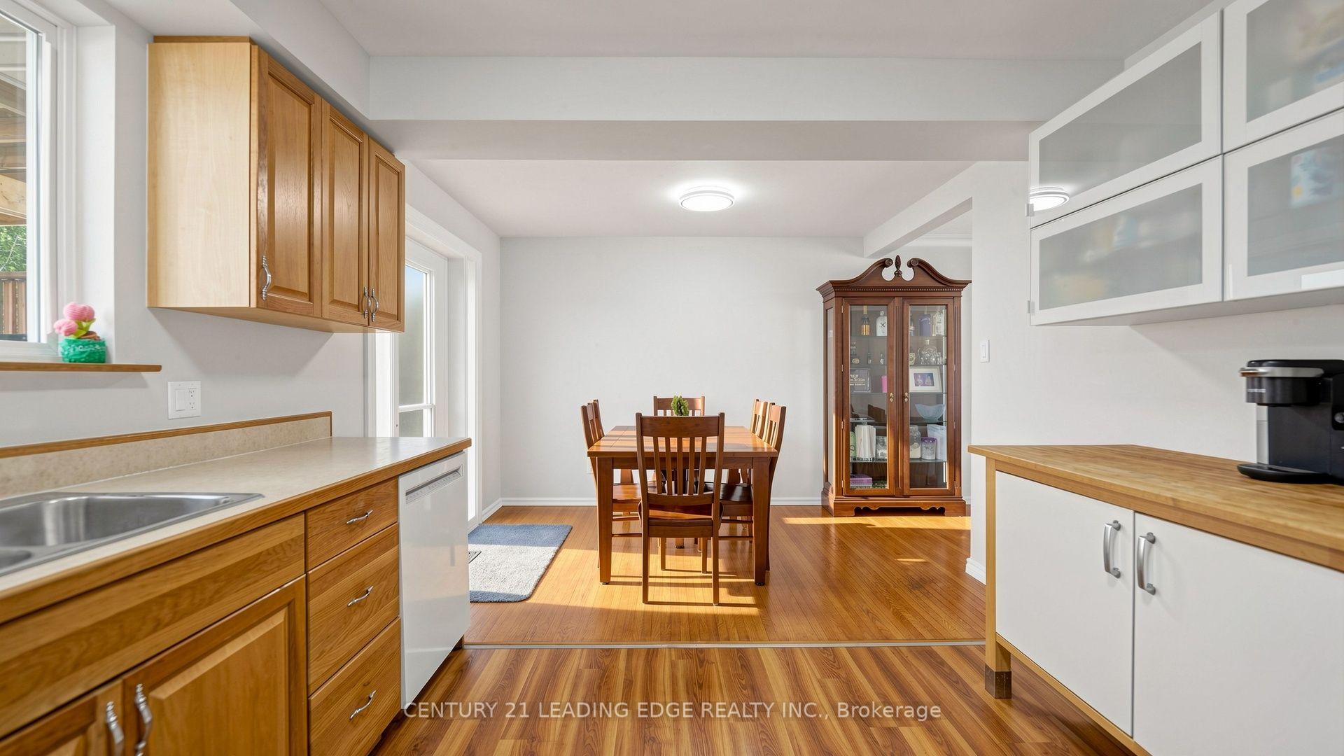 Photo 17 of 14 Winlaw Place, Markham, Markham Village — HOMEH