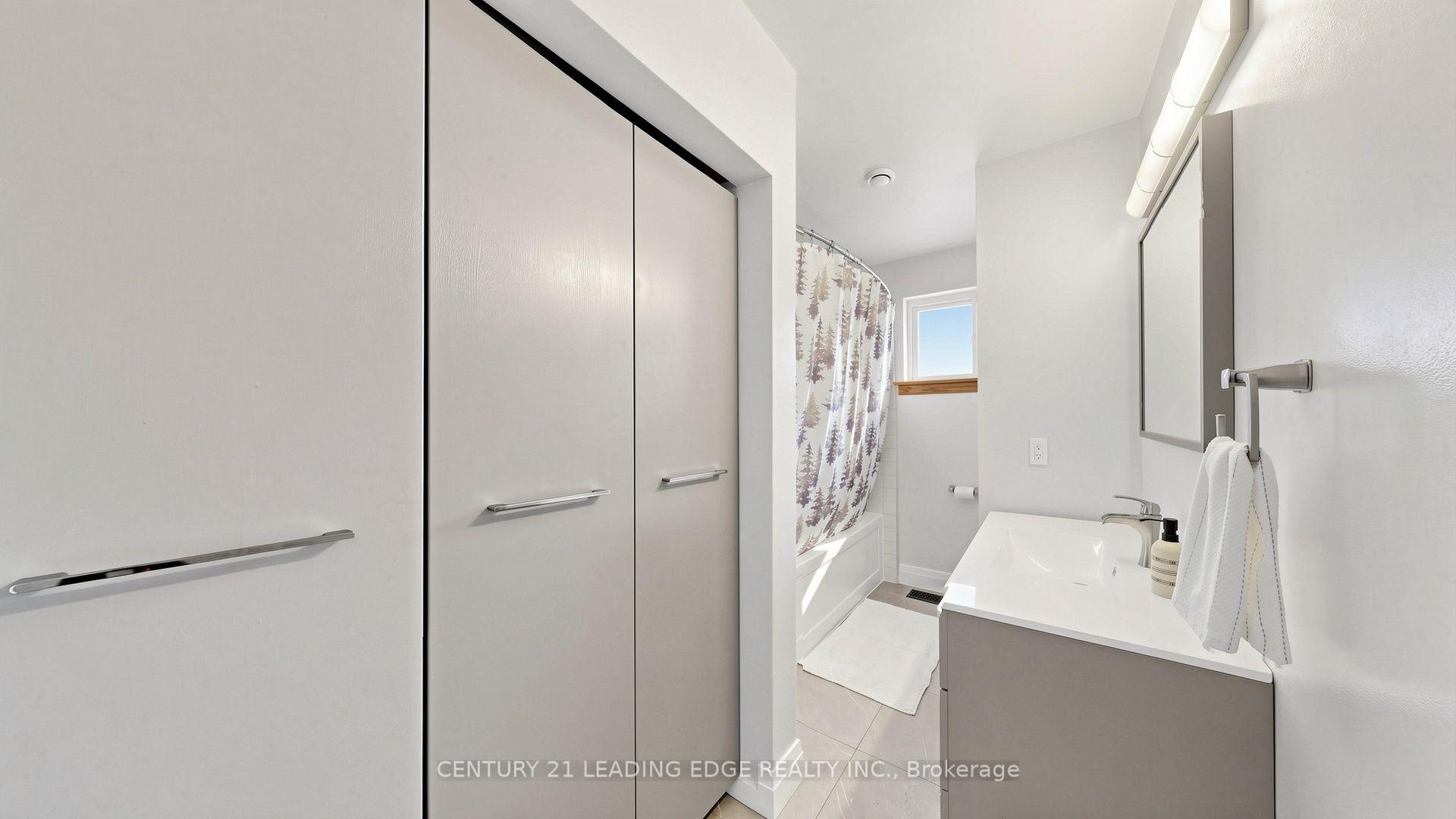 Photo 26 of 14 Winlaw Place, Markham, Markham Village — HOMEH