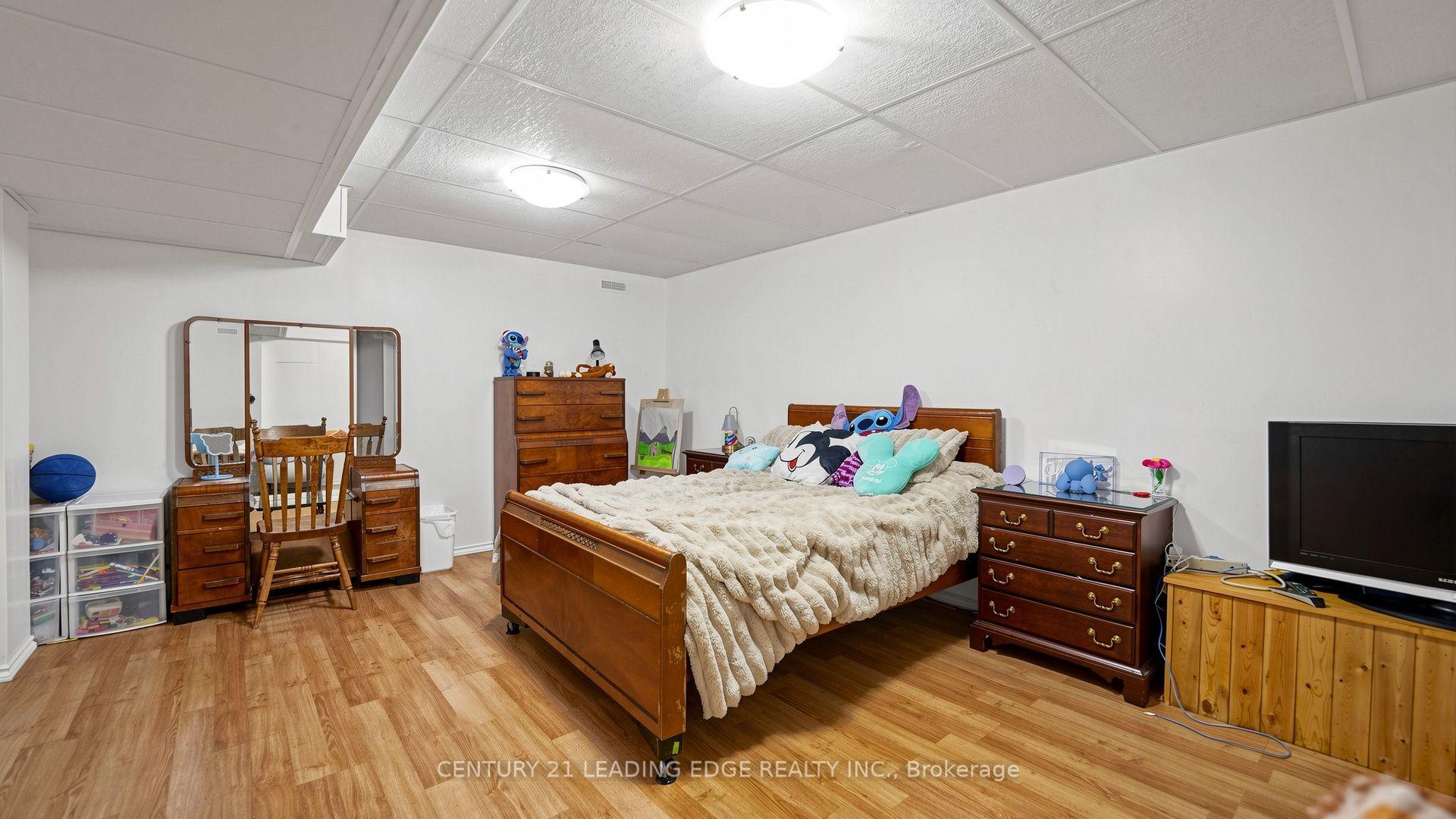 Photo 32 of 14 Winlaw Place, Markham, Markham Village — HOMEH