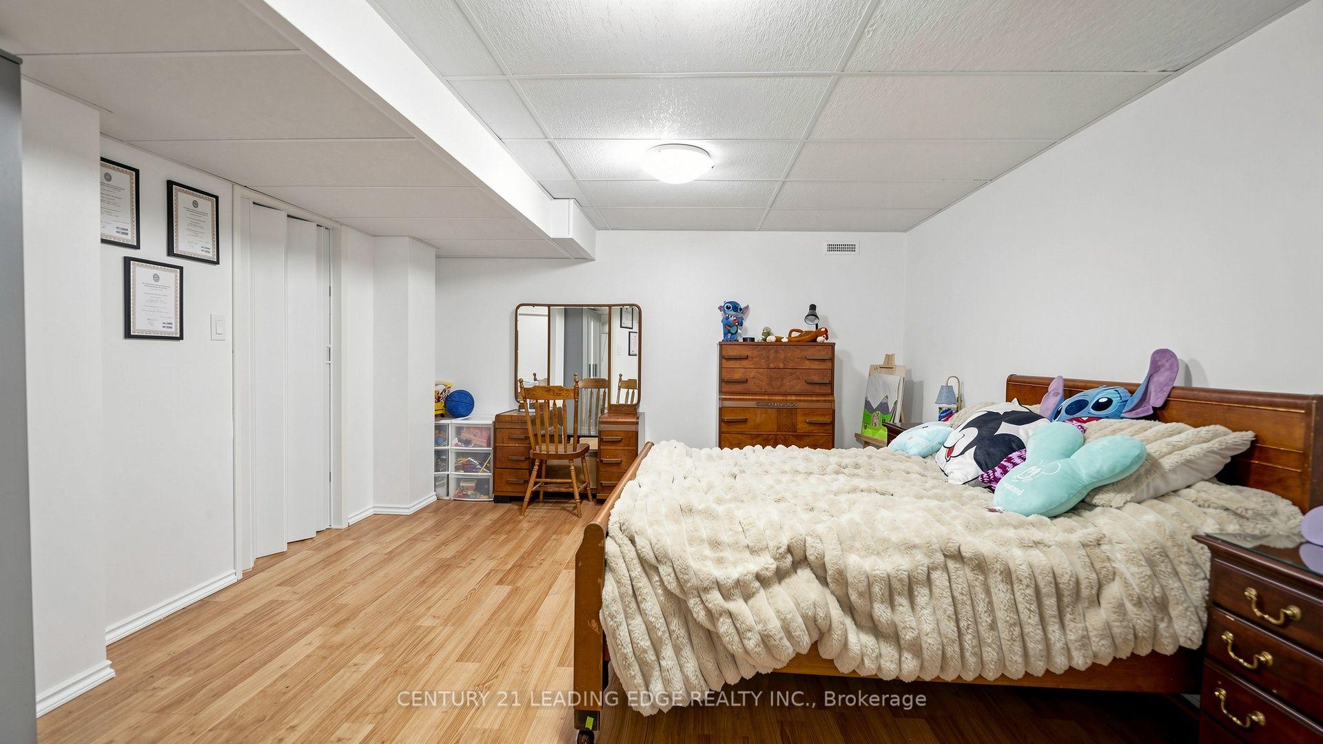 Photo 33 of 14 Winlaw Place, Markham, Markham Village — HOMEH