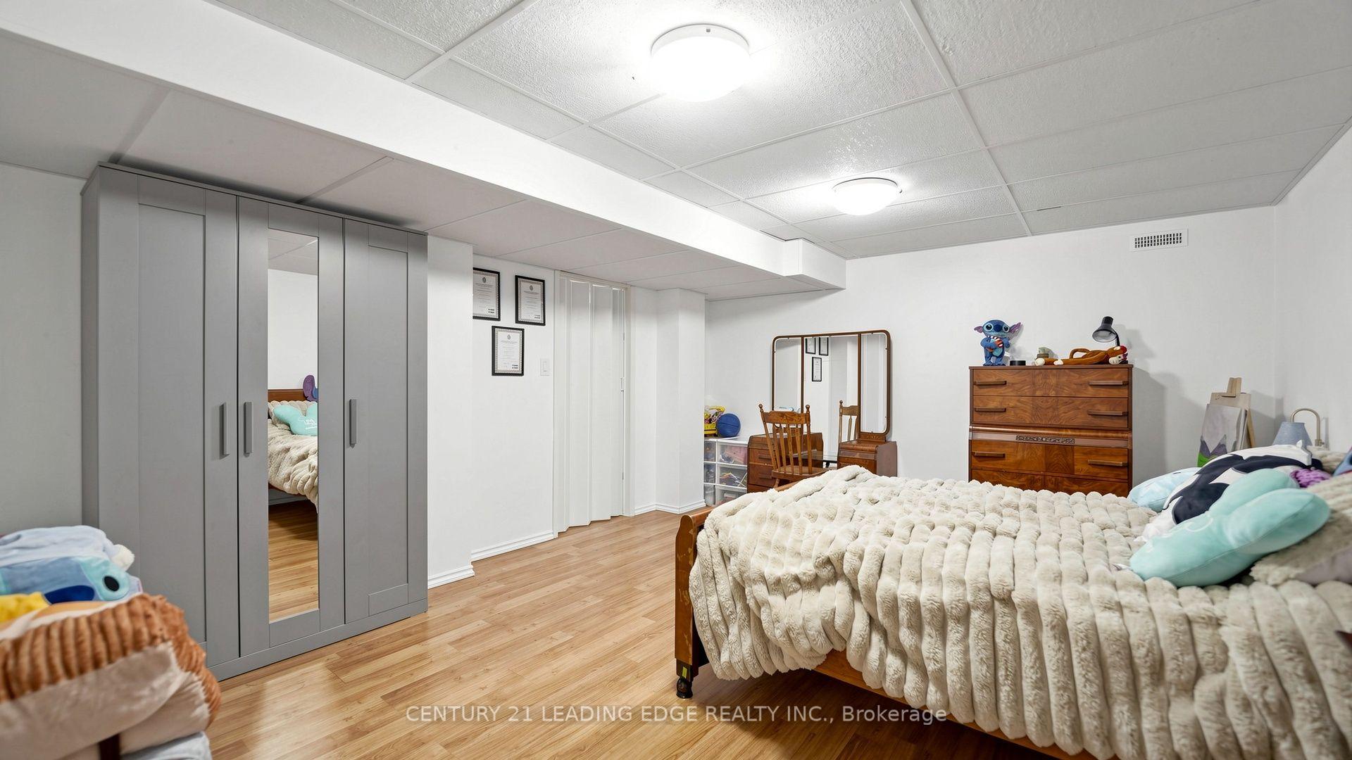 Photo 34 of 14 Winlaw Place, Markham, Markham Village — HOMEH