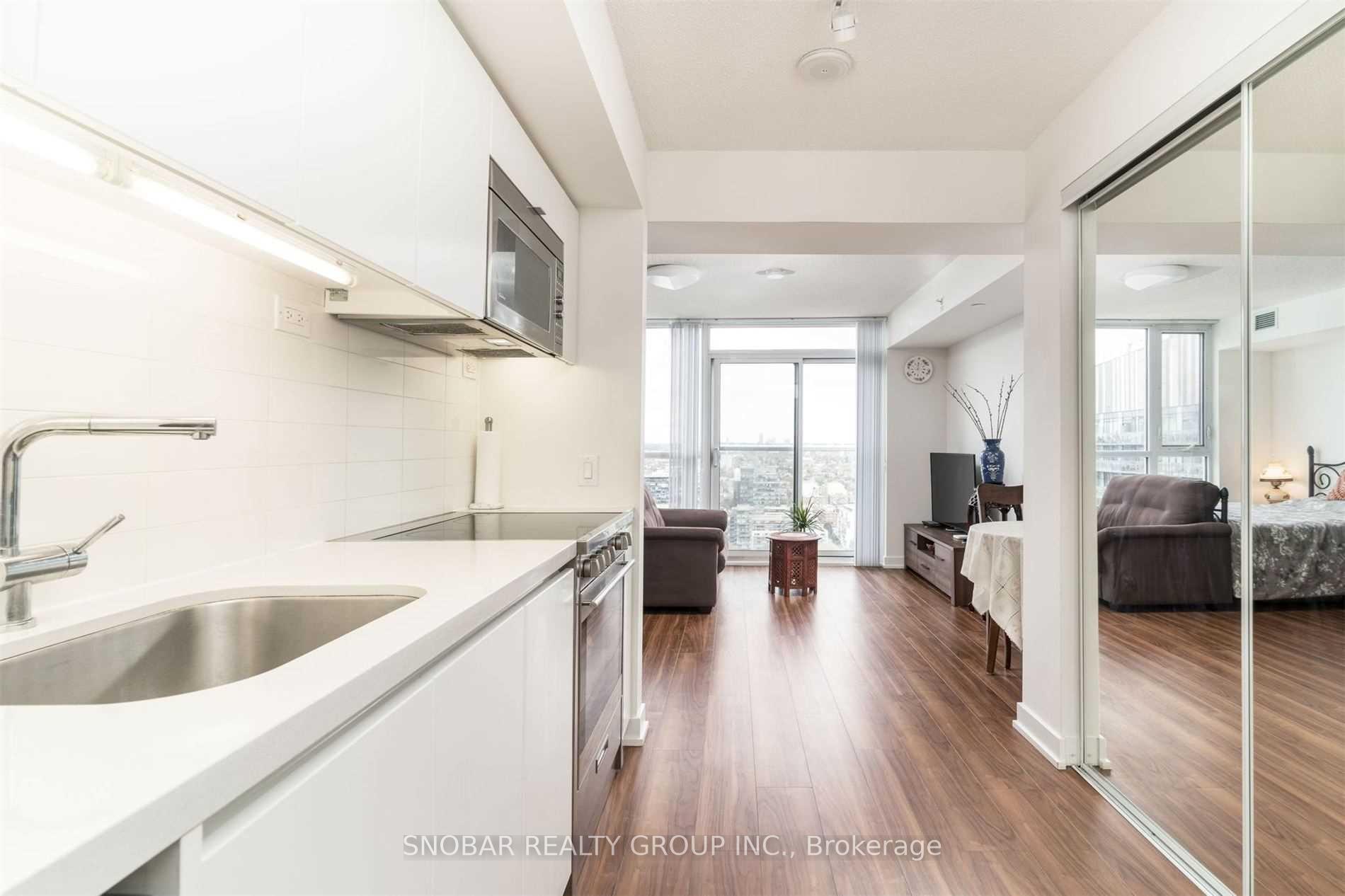 Photo 3 of Unit 3608, 85 Queens Wharf Road, Toronto, Waterfront Communities — HOMEH
