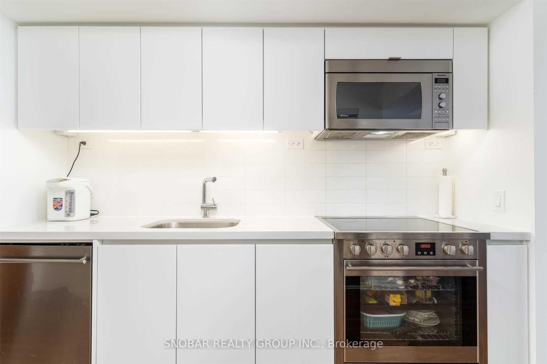Photo 4 of Unit 3608, 85 Queens Wharf Road, Toronto, Waterfront Communities — HOMEH