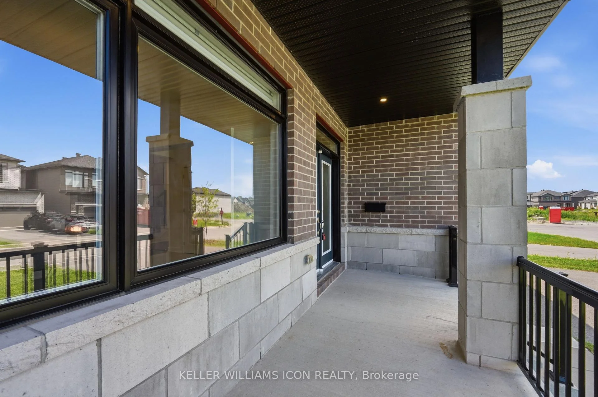 Photo 5 of 702 Rosales Ridge, Ottawa, Leitrim — HOMEH