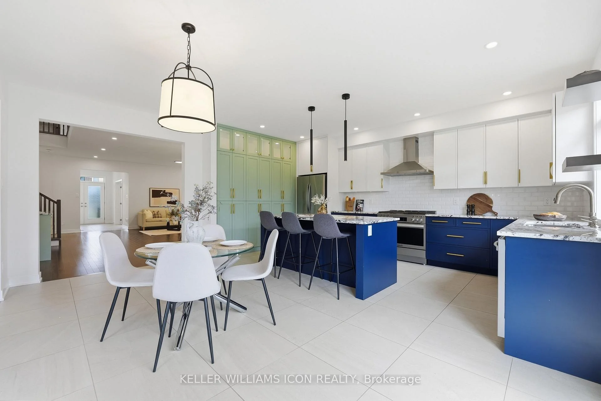 Photo 42 of 702 Rosales Ridge, Ottawa, Leitrim — HOMEH