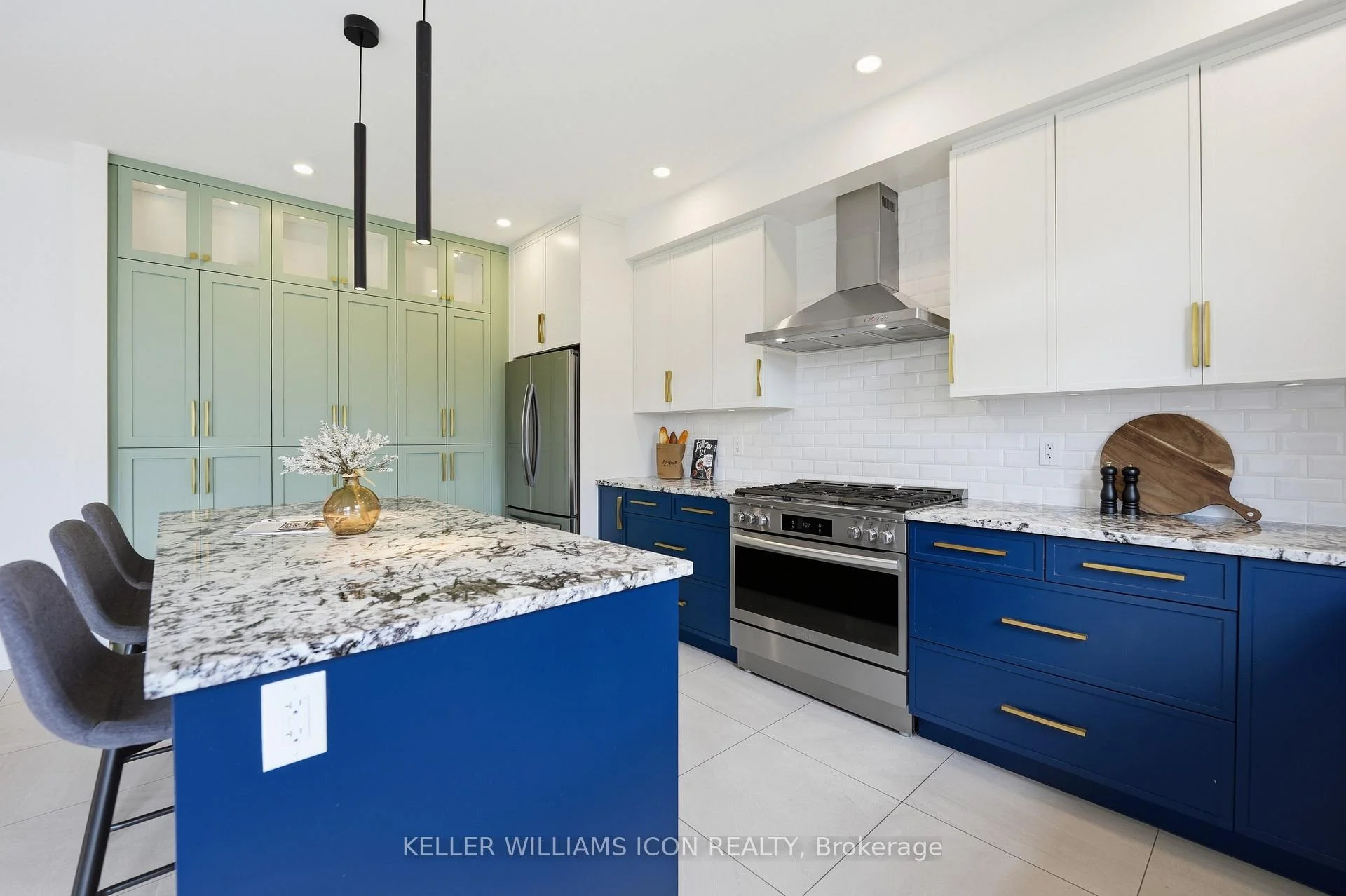 Photo 48 of 702 Rosales Ridge, Ottawa, Leitrim — HOMEH