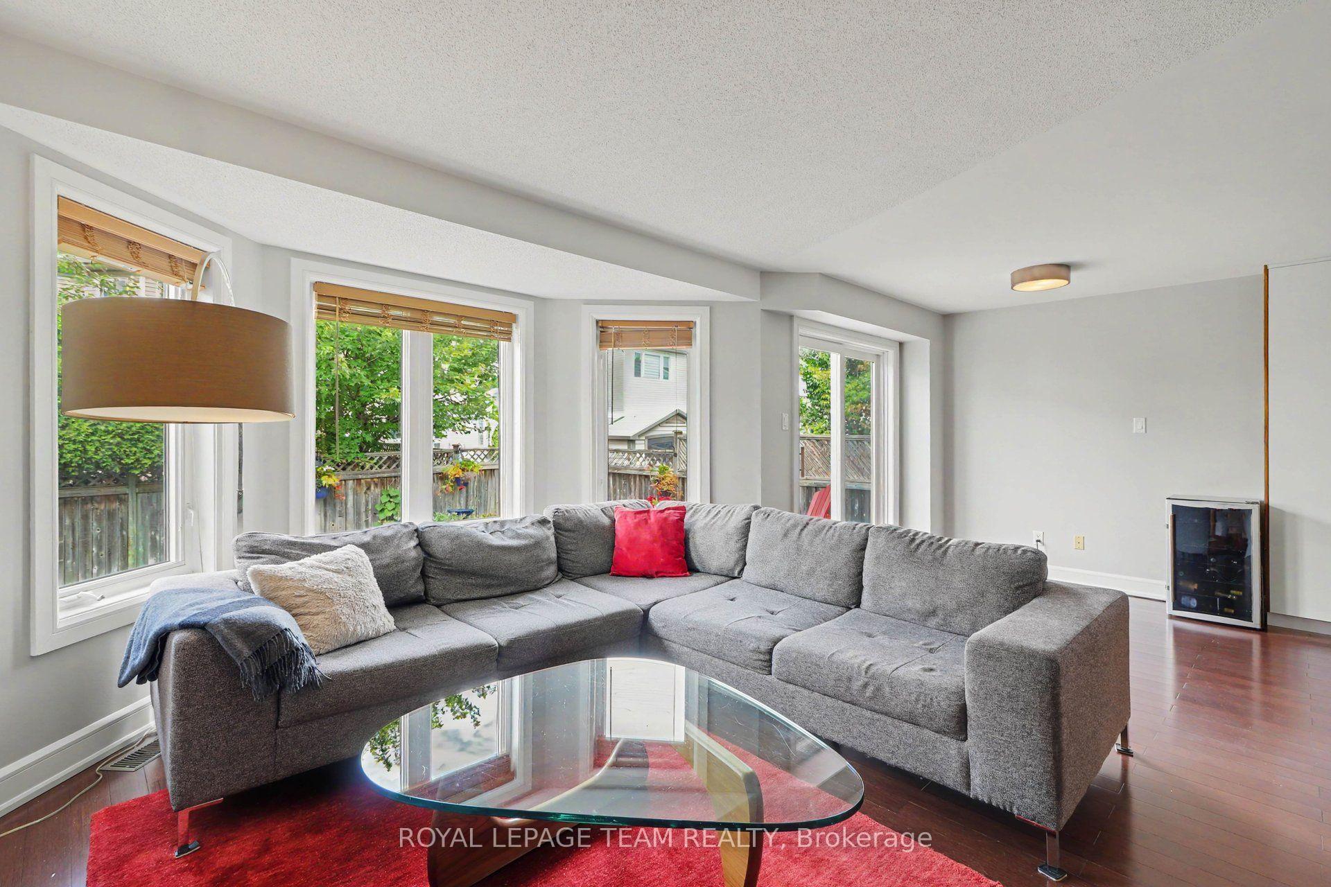 Photo 17 of 45 Coleridge Street, Ottawa, Central Park — HOMEH