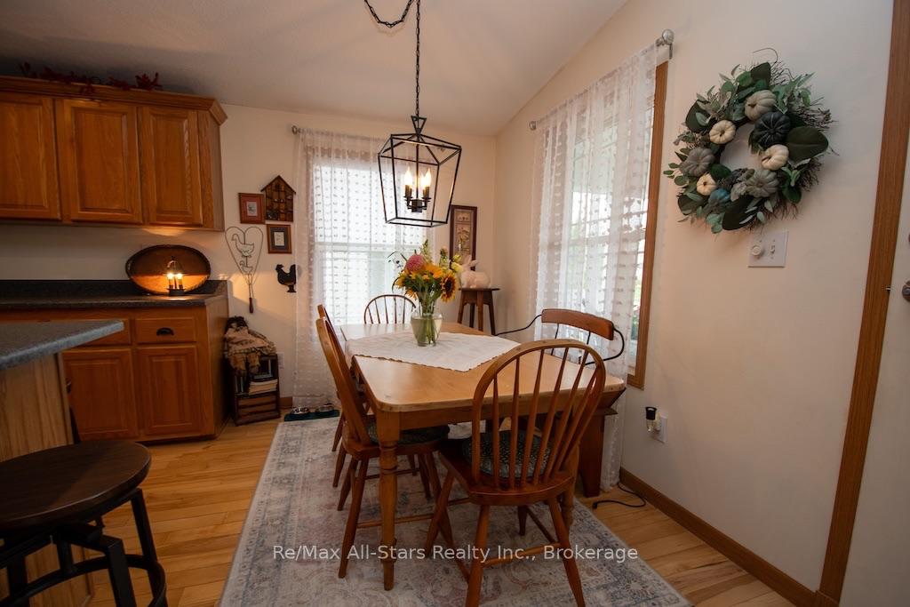 Photo 18 of 51 Creekside Circle, Kawartha Lakes, Verulam — HOMEH