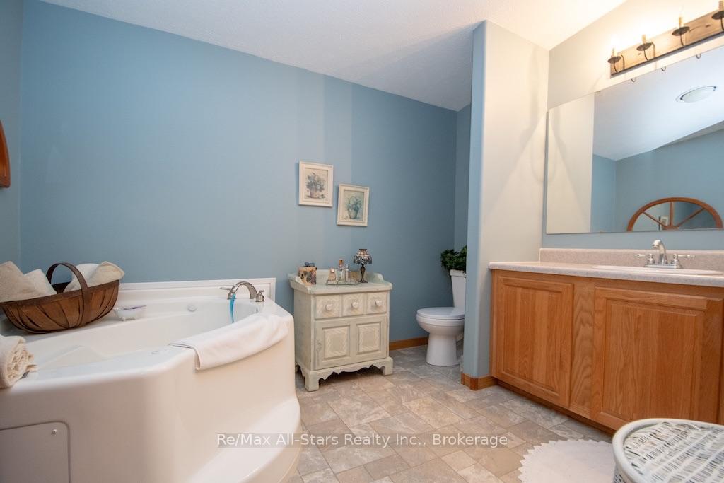 Photo 32 of 51 Creekside Circle, Kawartha Lakes, Verulam — HOMEH
