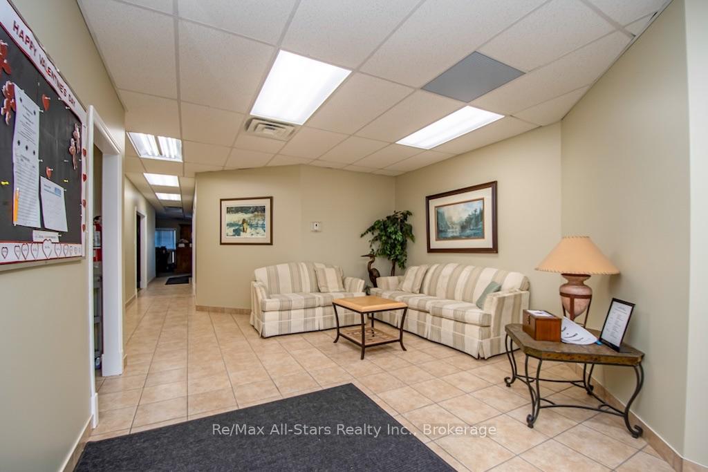 Photo 46 of 51 Creekside Circle, Kawartha Lakes, Verulam — HOMEH