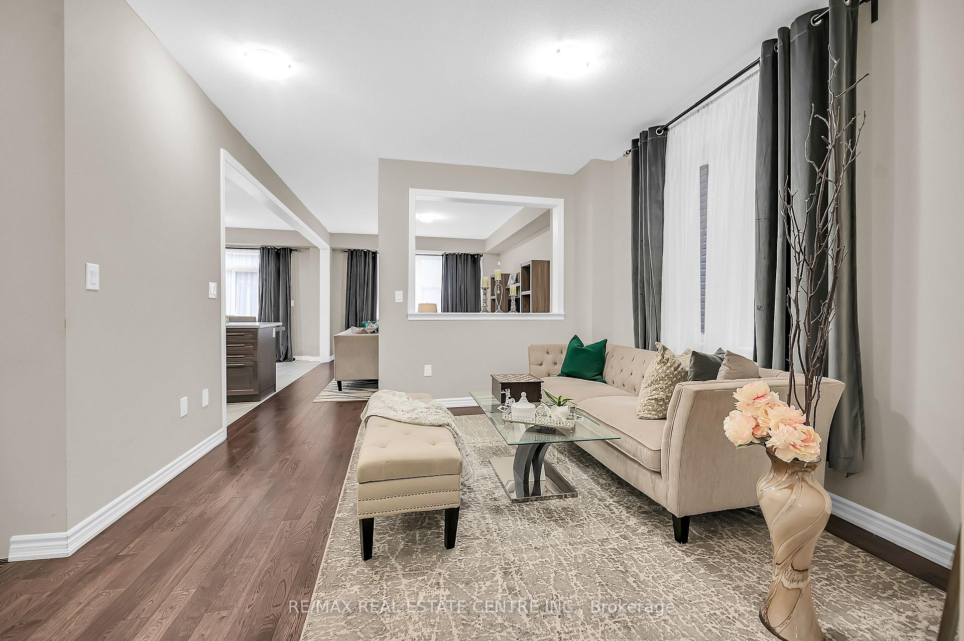 Photo 8 of 198 Whithorn Crescent, Haldimand — HOMEH
