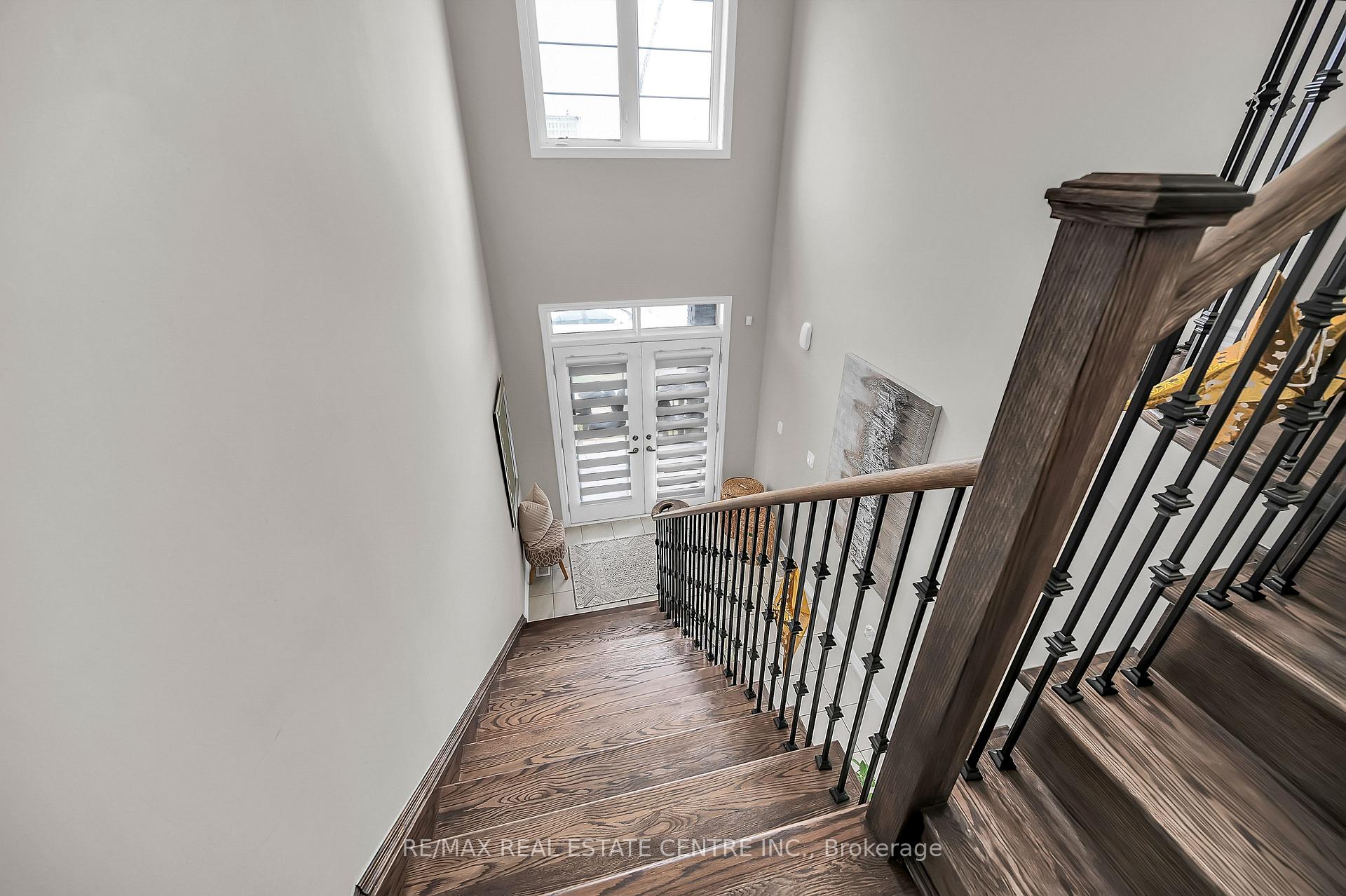 Photo 26 of 198 Whithorn Crescent, Haldimand — HOMEH
