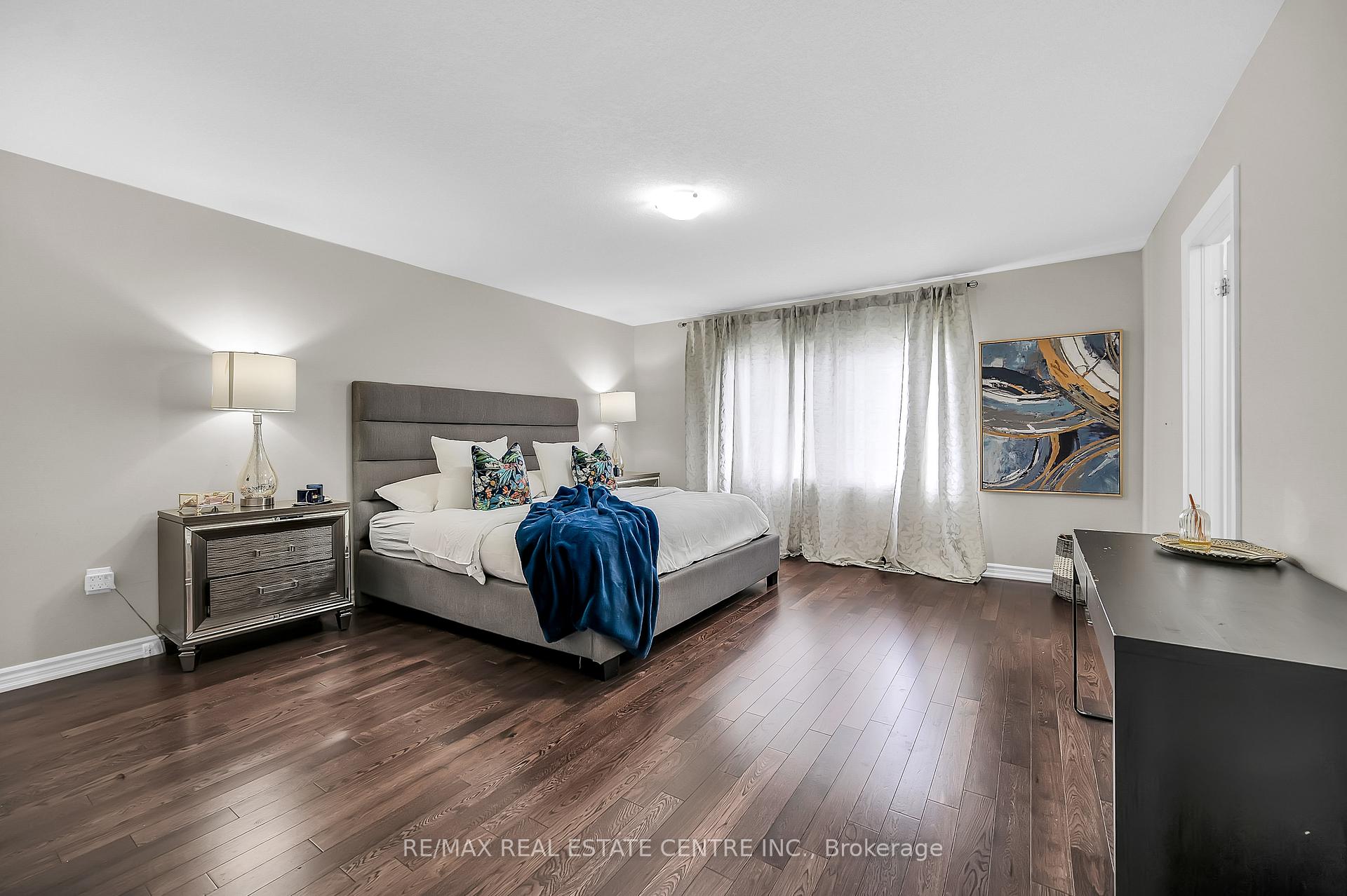 Photo 28 of 198 Whithorn Crescent, Haldimand — HOMEH