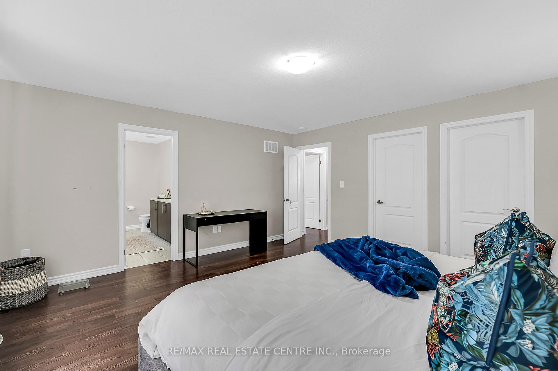 Photo 30 of 198 Whithorn Crescent, Haldimand — HOMEH