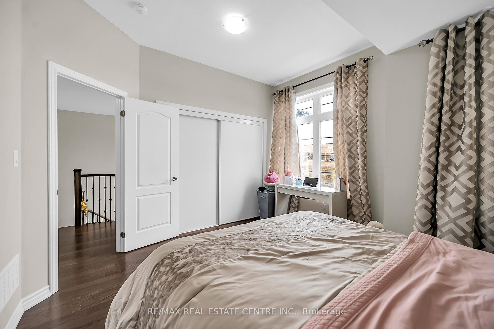 Photo 36 of 198 Whithorn Crescent, Haldimand — HOMEH
