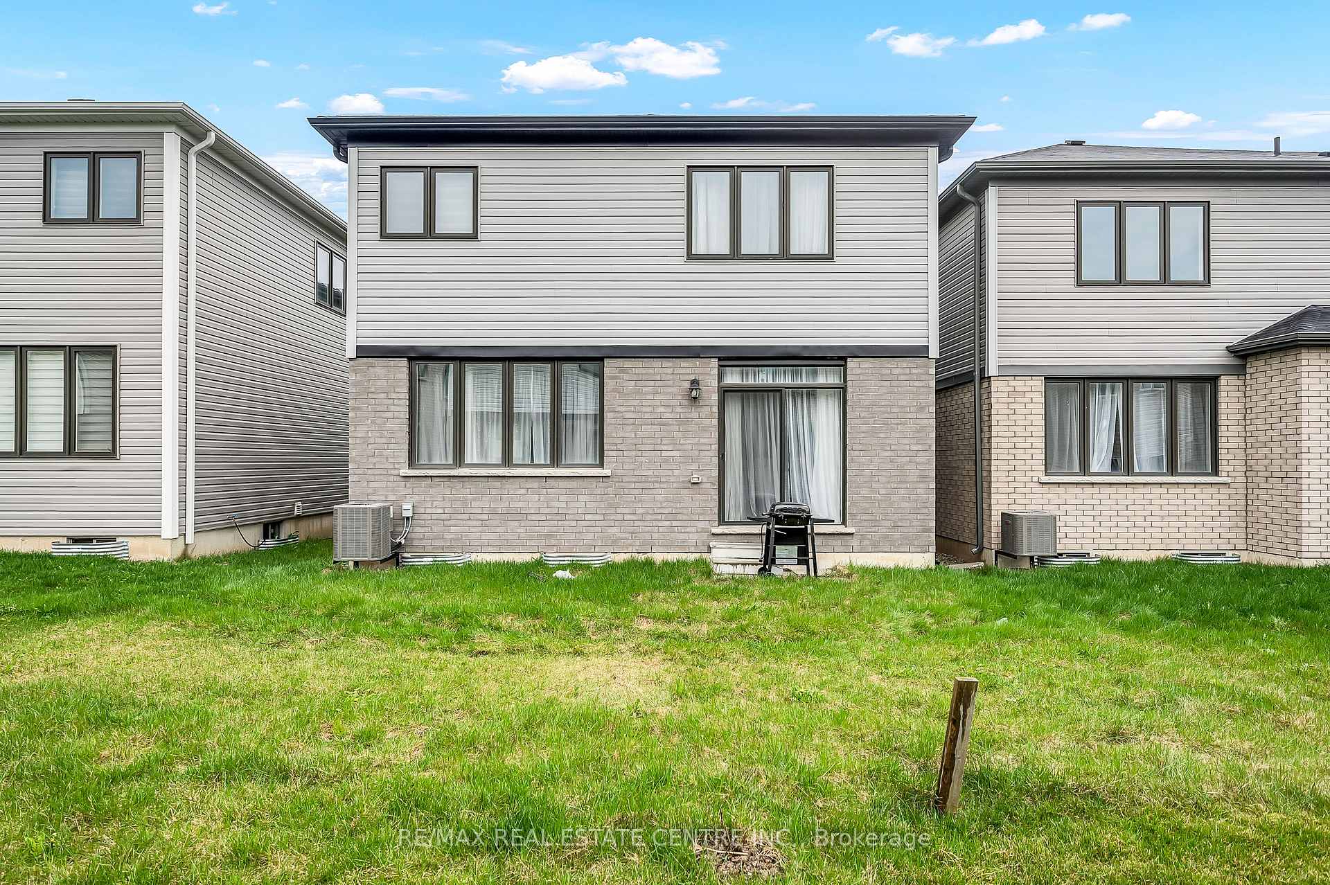 Photo 42 of 198 Whithorn Crescent, Haldimand — HOMEH