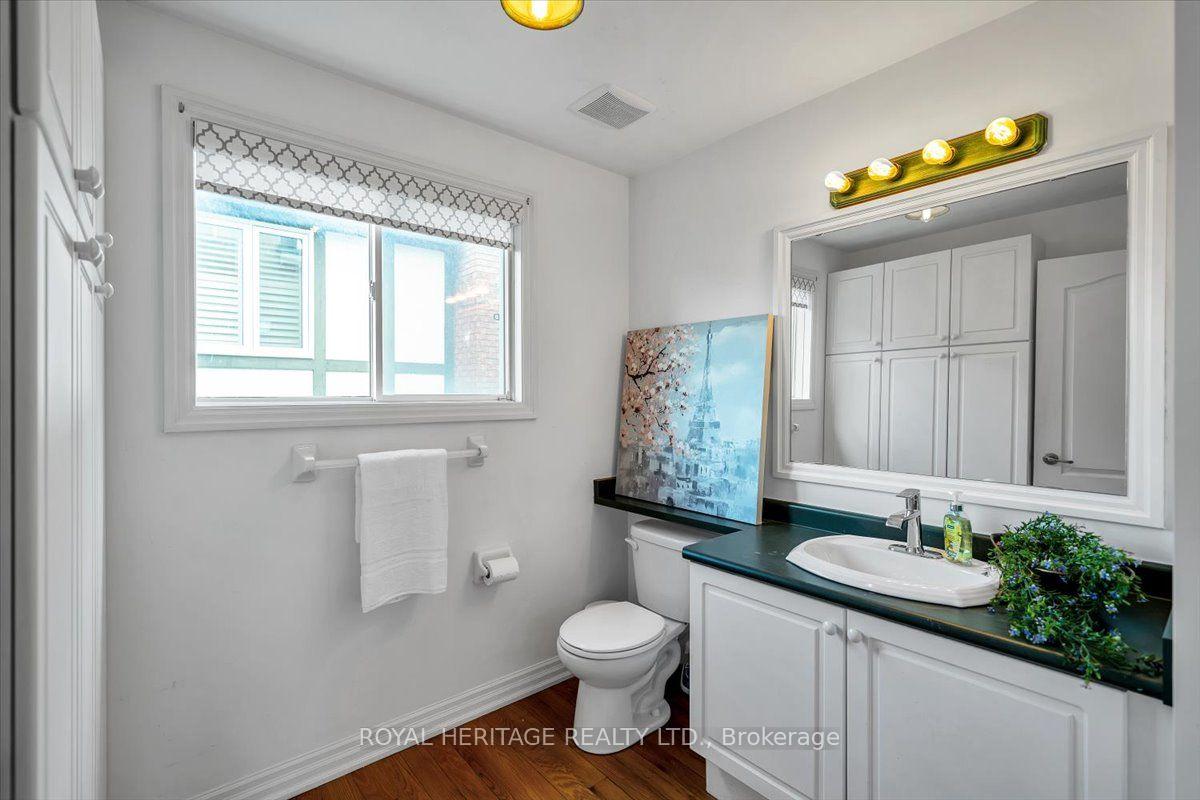 Photo 18 of 828 Wildflower Court, Oshawa, Centennial — HOMEH