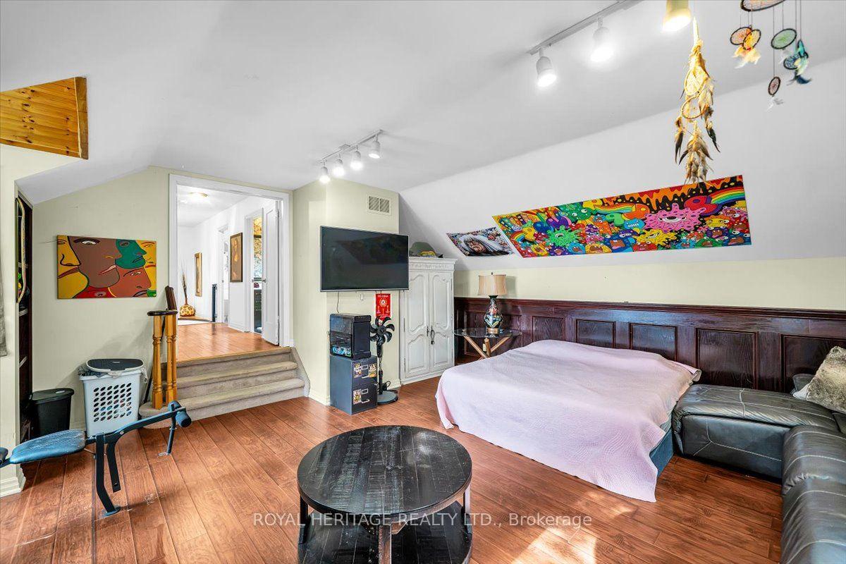 Photo 28 of 828 Wildflower Court, Oshawa, Centennial — HOMEH